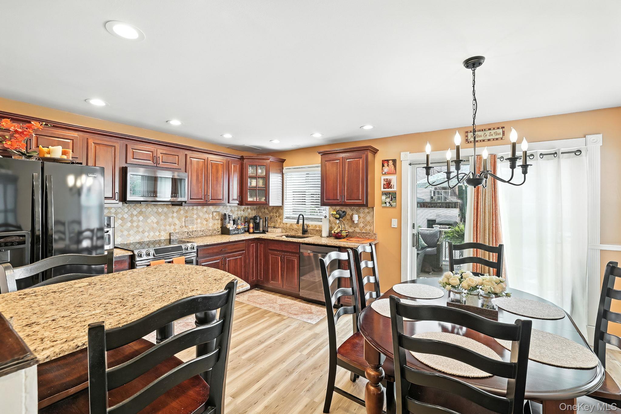 #8 photo, 238 Swinton Avenue, ブロンクス区 Bronx , NY 10465