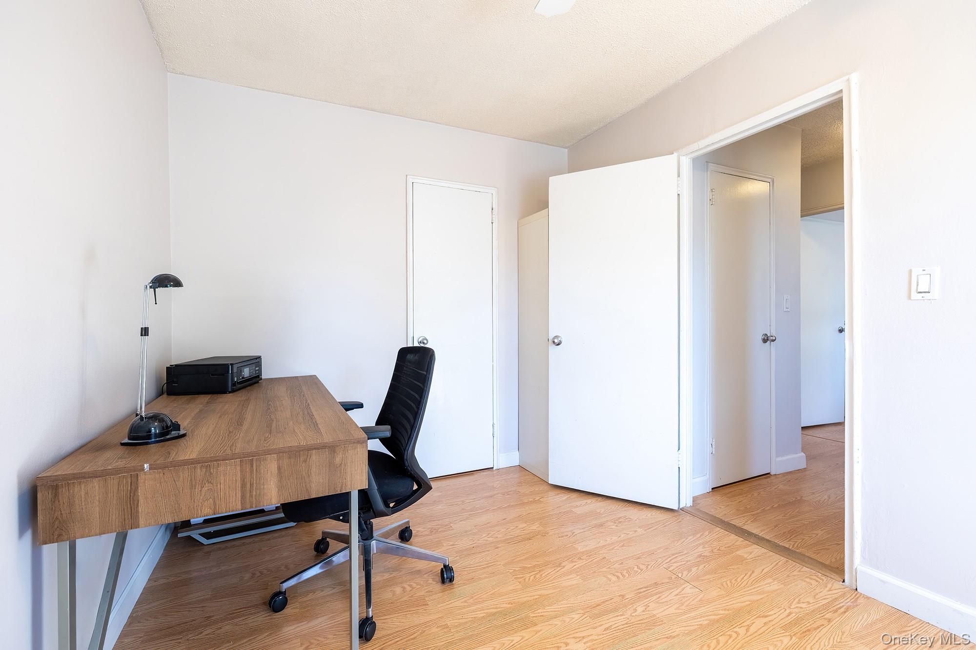 #5 photo, 260 Church, White Plains , NY 10603