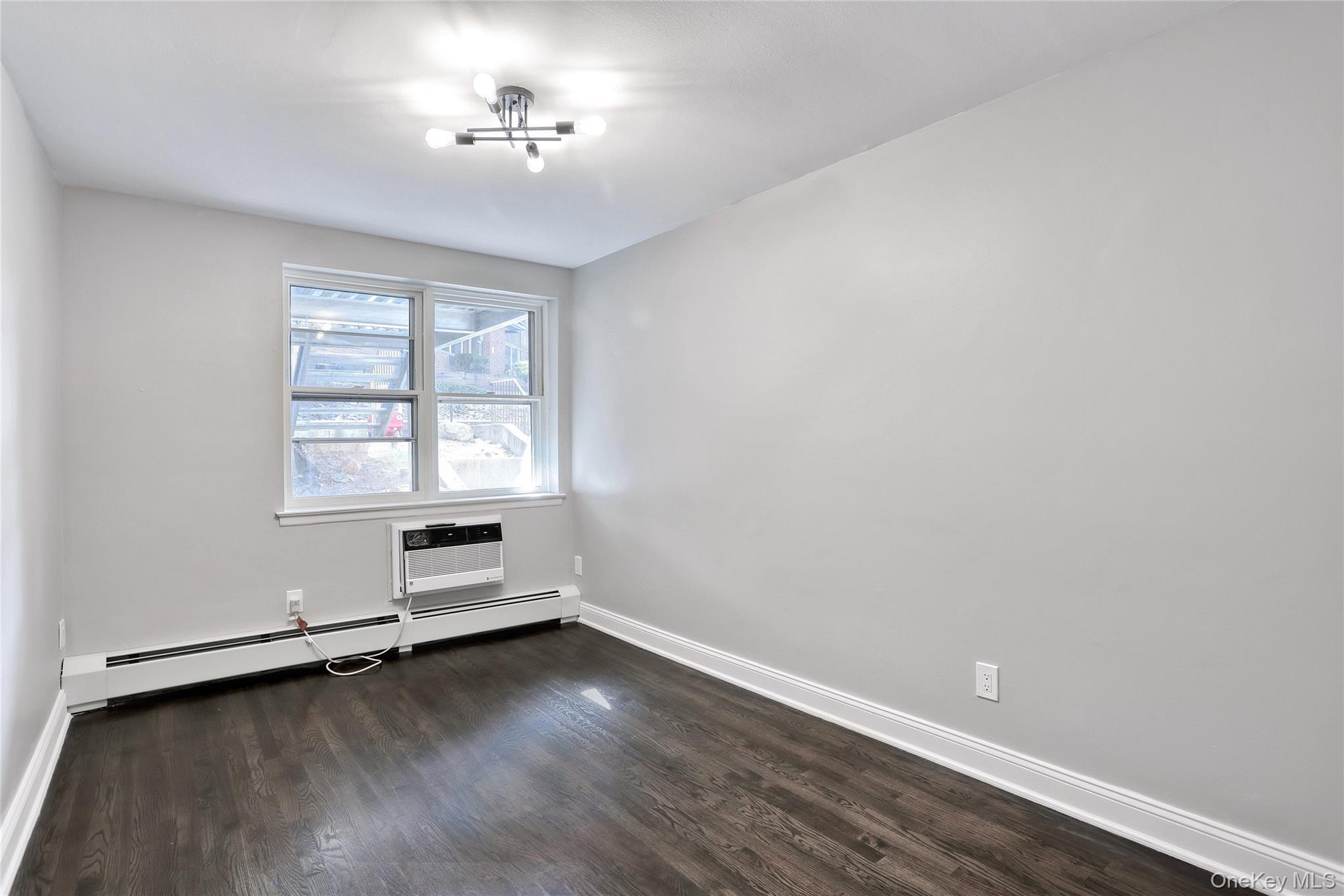 #20 photo, 215 Kearsing Parkway, Monsey , NY 10952