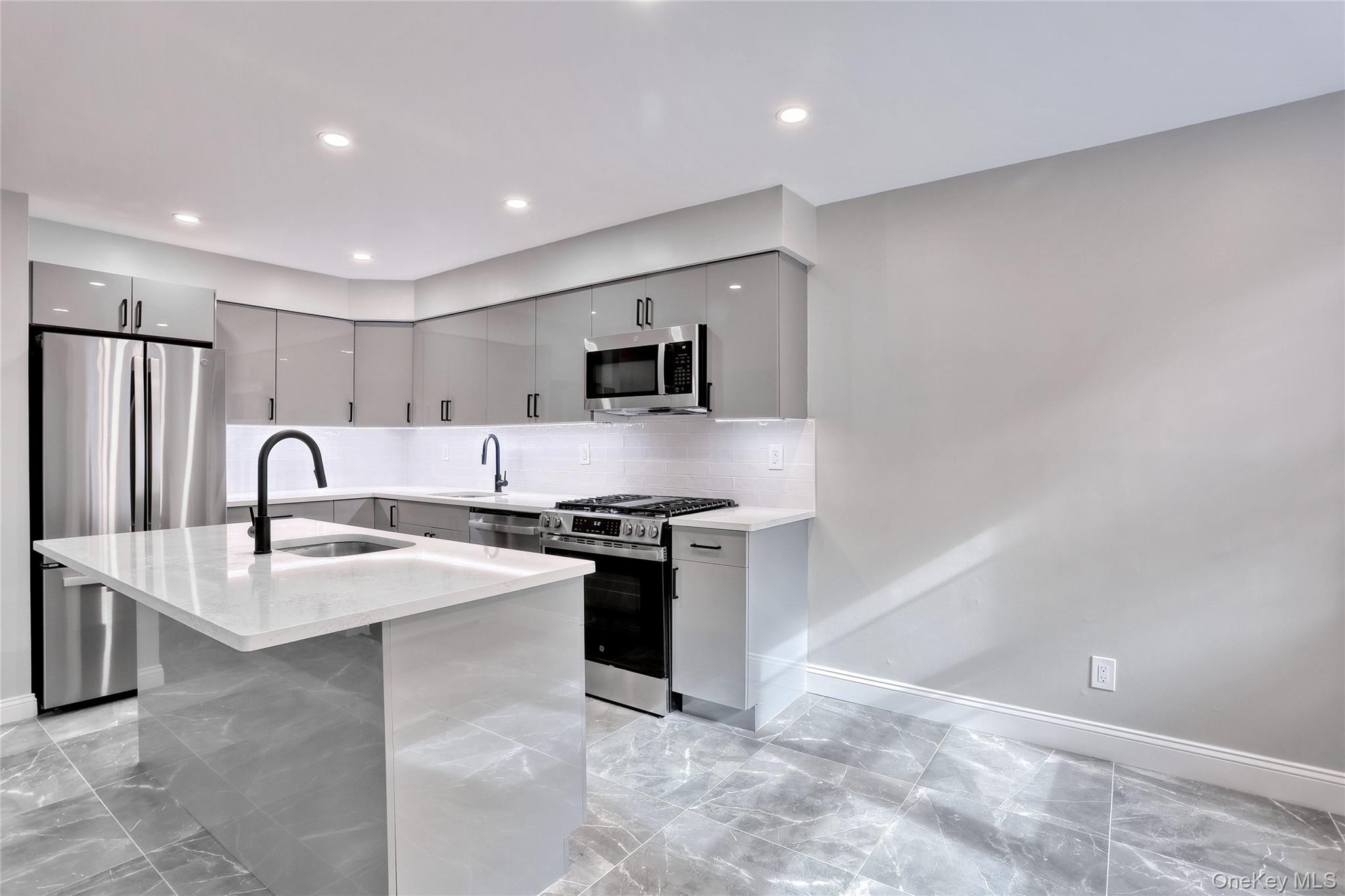 #4 photo, 215 Kearsing Parkway, Monsey , NY 10952