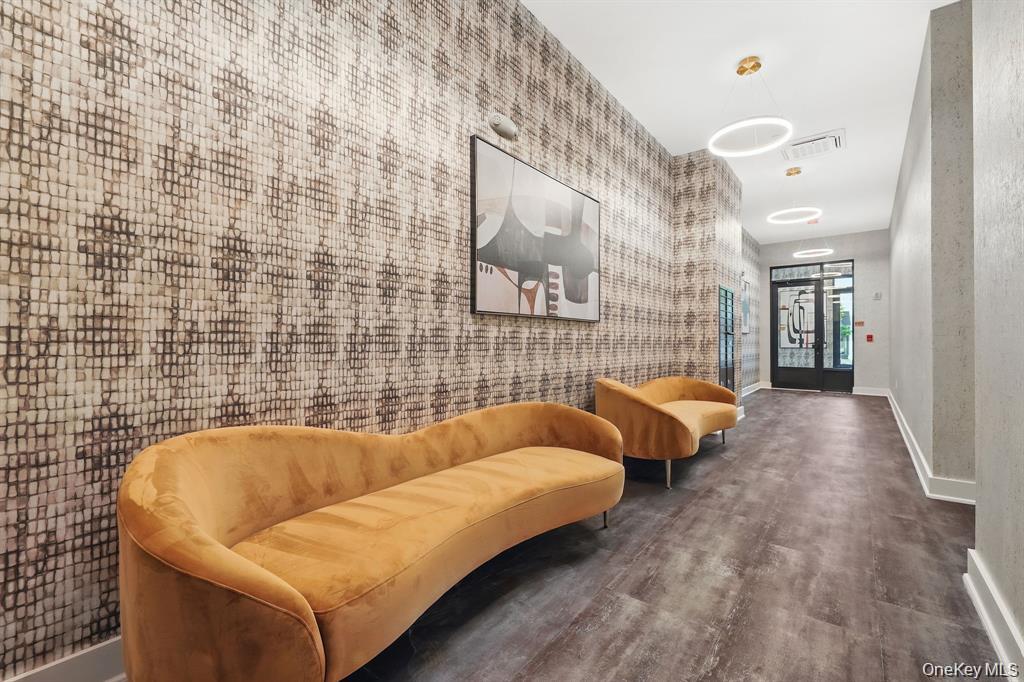 #10 photo, 199 E Post Road, White Plains , NY 10601