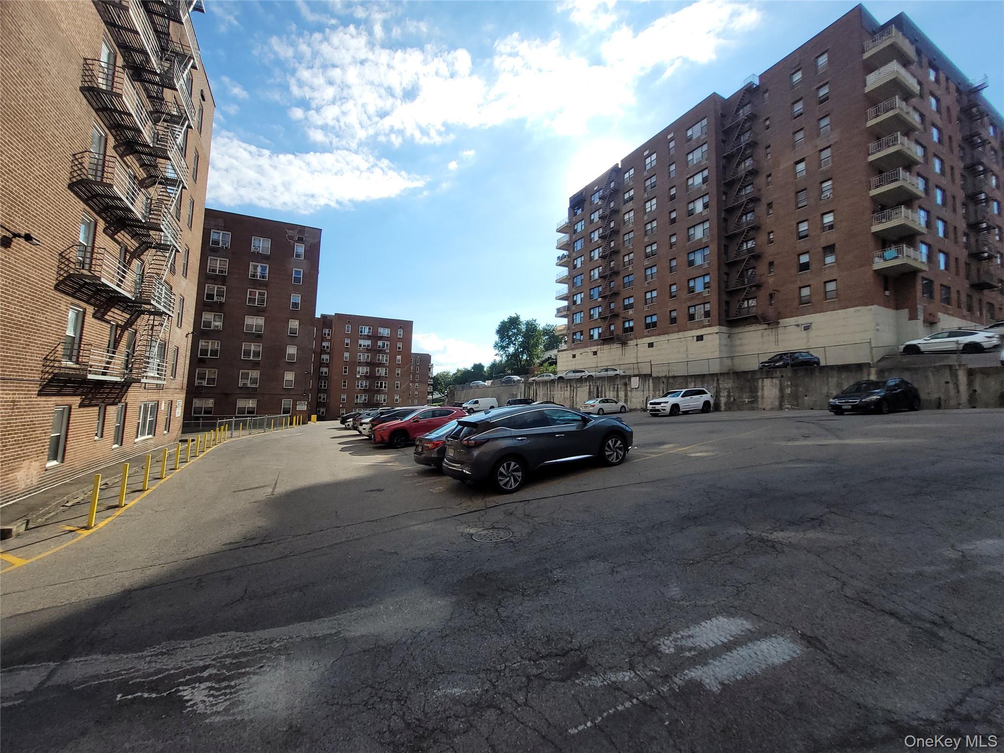 #20 photo, 365 Bronx River Road, Yonkers , NY 10704