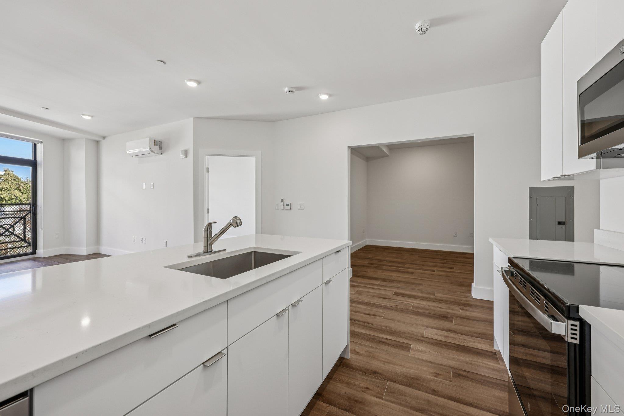 #12 photo, 199 E Post Road, White Plains , NY 10601