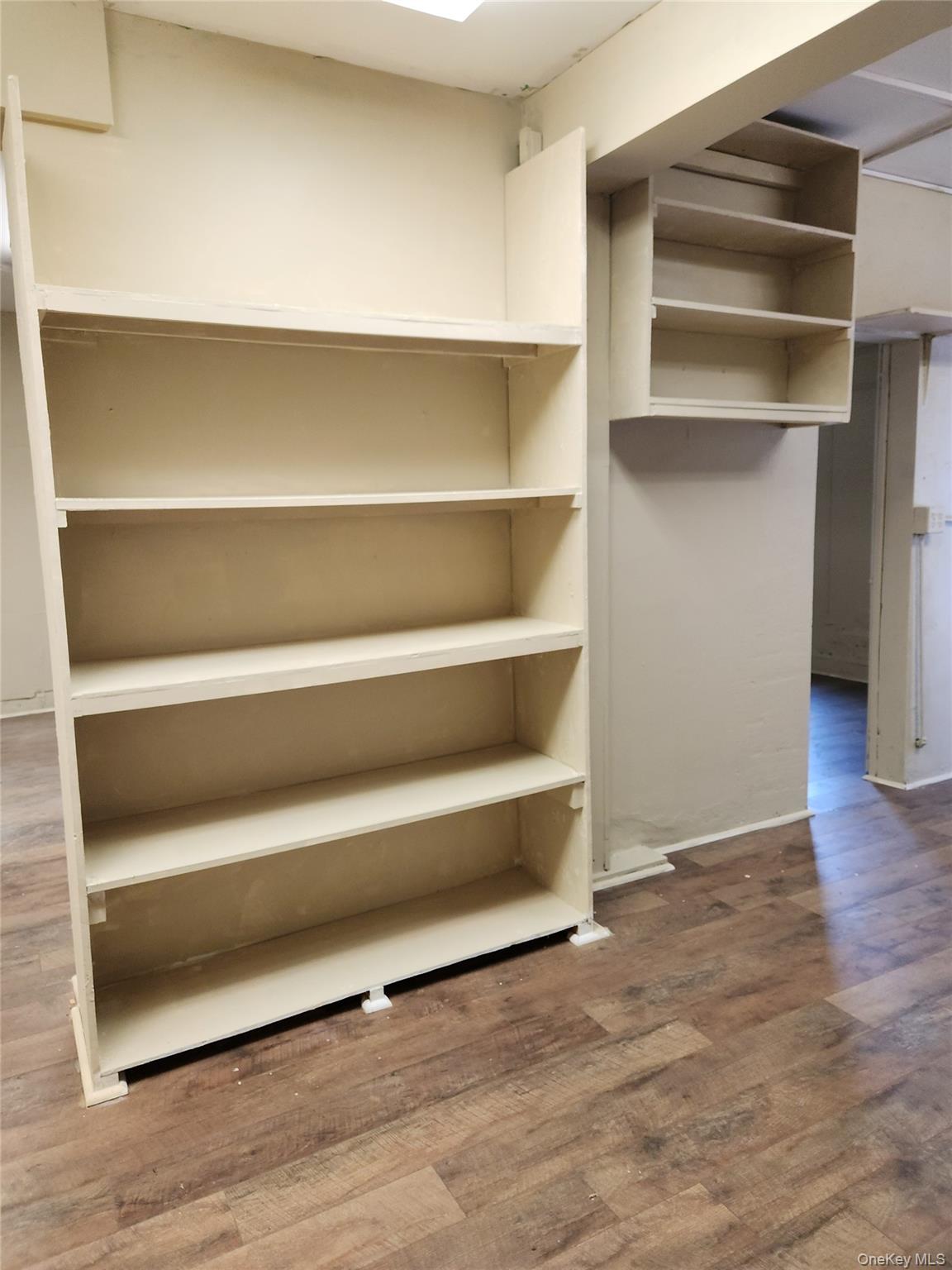 #4 photo, 547 Violet Avenue, Hyde Park , NY 12538