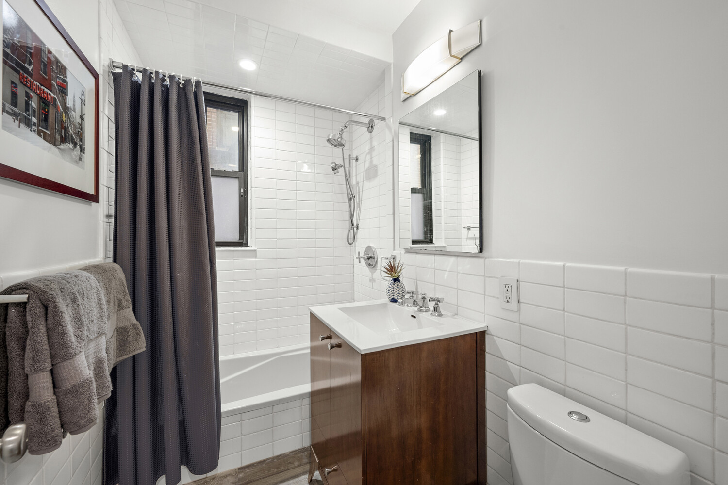 #6 photo, 100 W 12TH Street, Greenwich Village , NY 10011