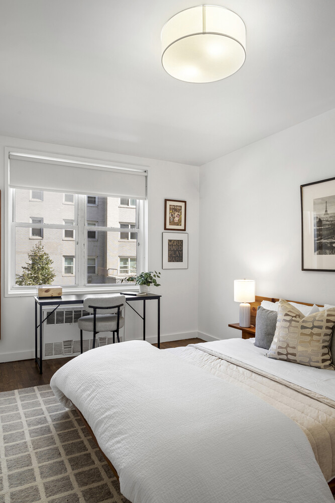 #8 photo, 100 W 12TH Street, Greenwich Village , NY 10011