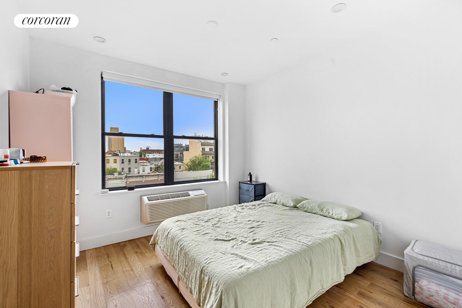 #5 photo, 27 KOSSUTH Place, ブルックリン区 Bushwick , NY 11221