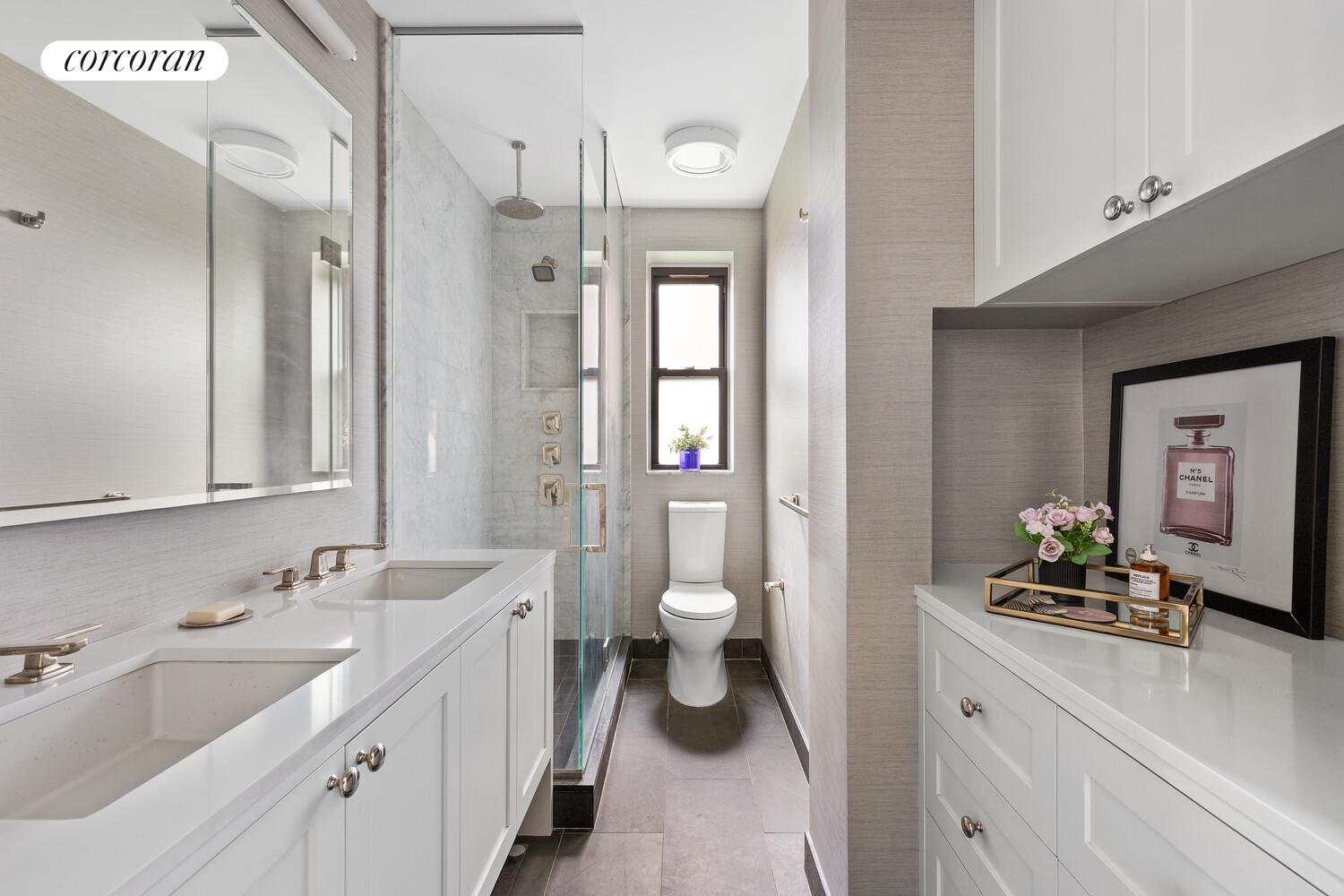 #6 photo, 290 6TH Avenue, マンハッタン Greenwich Village , NY 10014