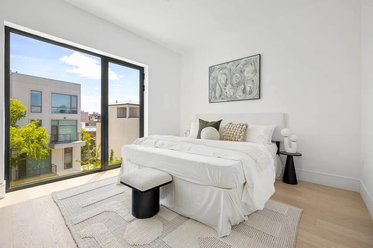 #7 photo, 28 HERBERT Street, Williamsburg,North , NY 11222