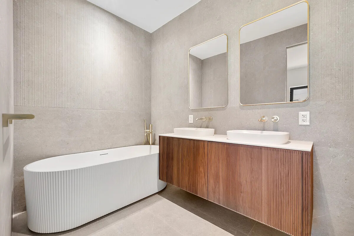 #8 photo, 28 HERBERT Street, Williamsburg,North , NY 11222