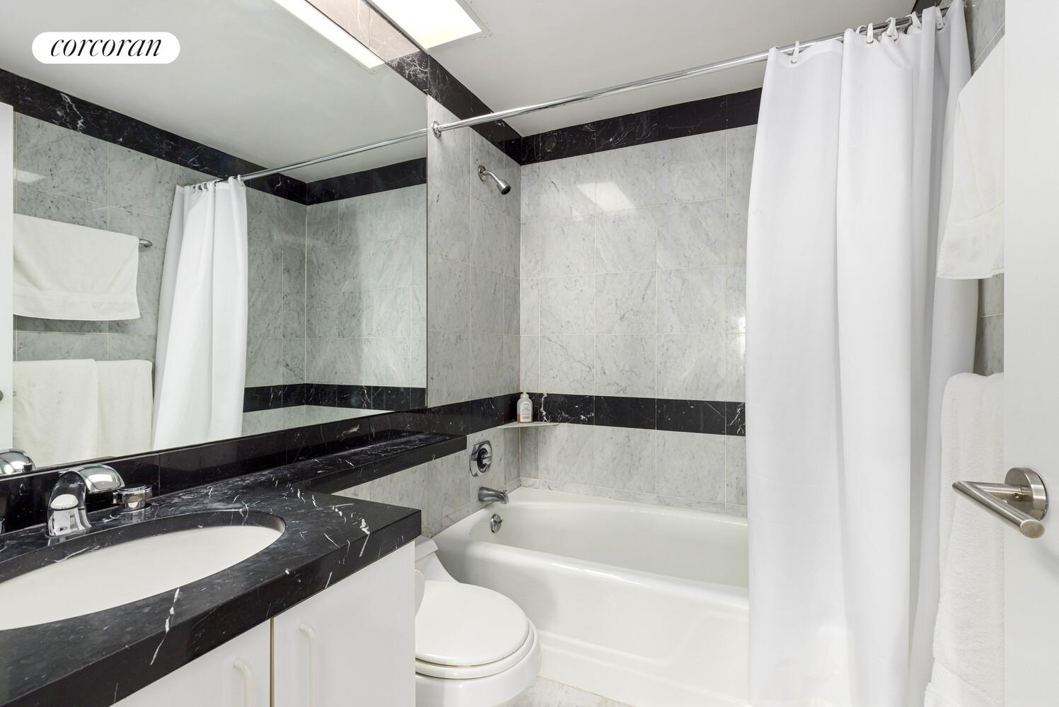 #9 photo, 150 W 56TH Street, マンハッタン Midtown , NY 10019