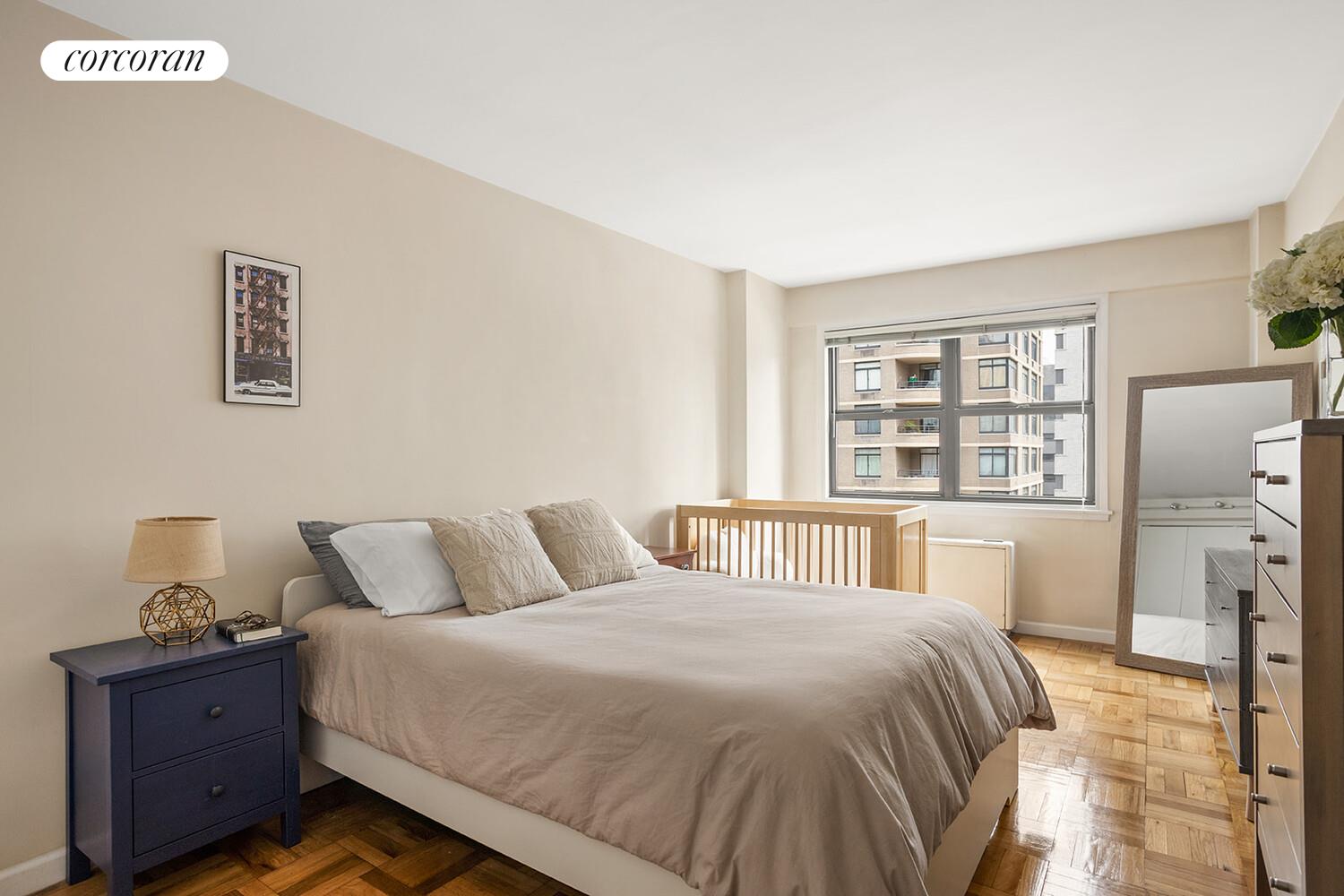 #5 photo, 345 E 69TH Street, マンハッタン Lenox Hill , NY 10021