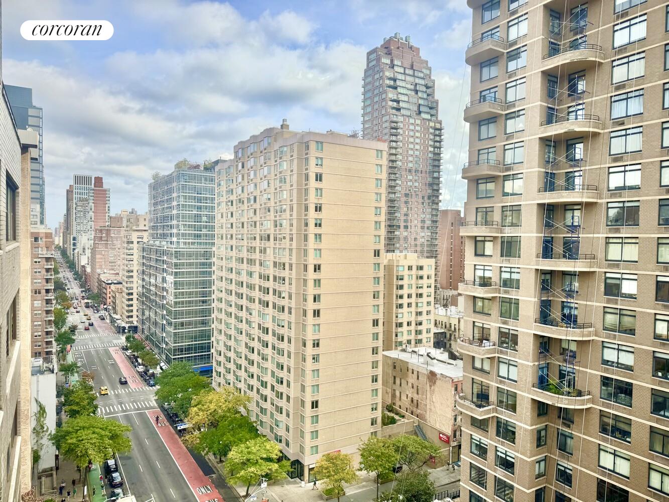 #7 photo, 345 E 69TH Street, マンハッタン Lenox Hill , NY 10021