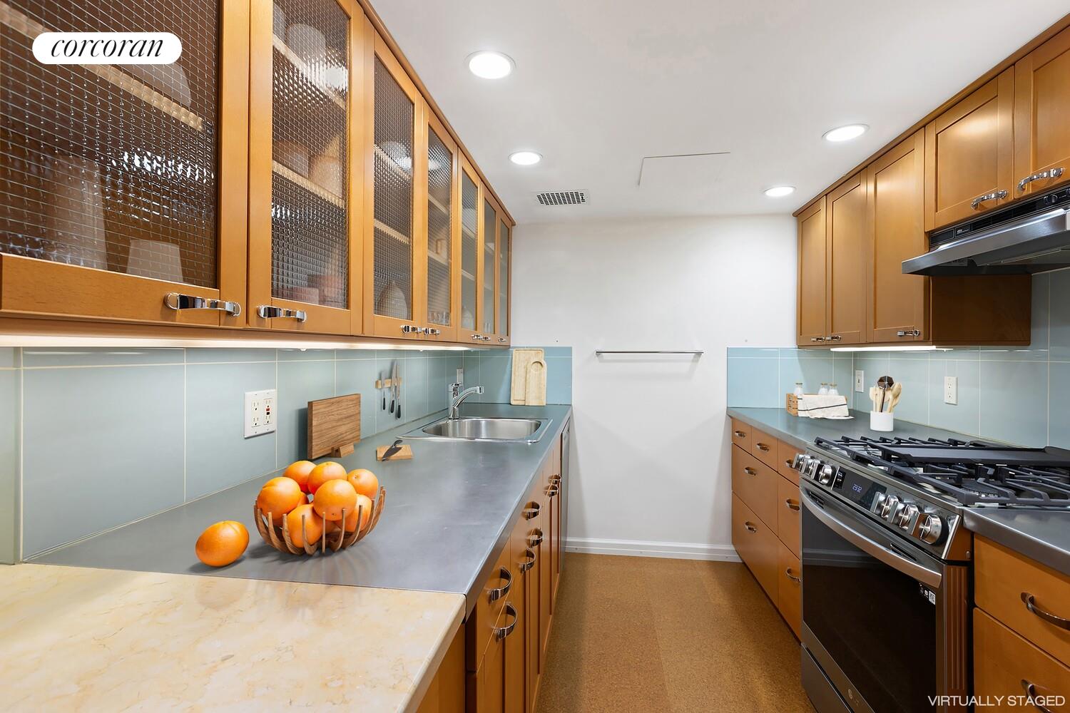 #4 photo, New York City, マンハッタン Yorkville , NY 10028