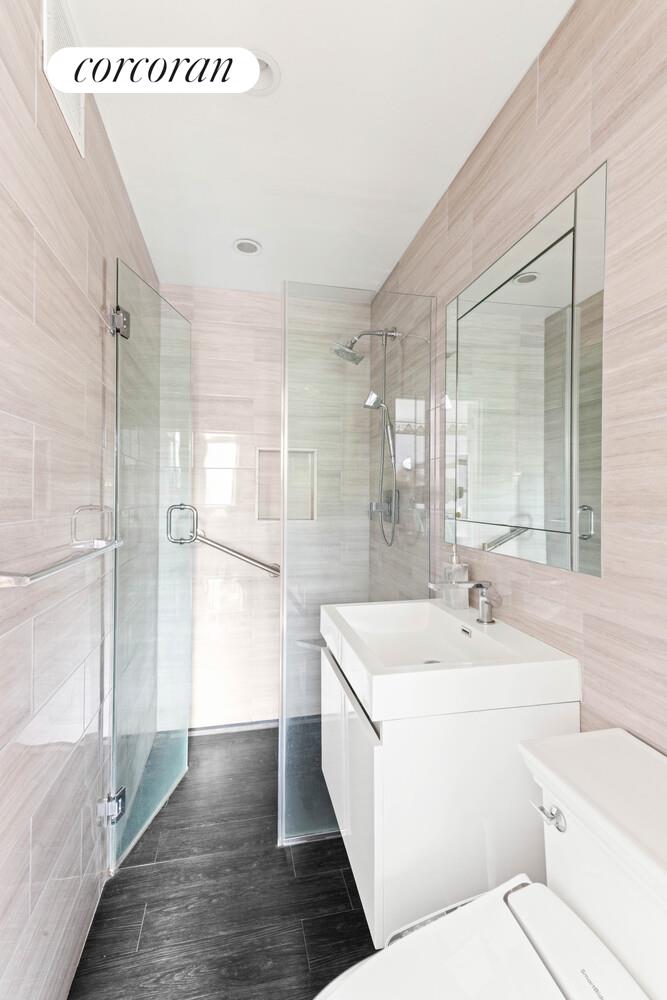 #11 photo, 679 W 239TH Street, ブロンクス区 Central Riverdale , NY 10463