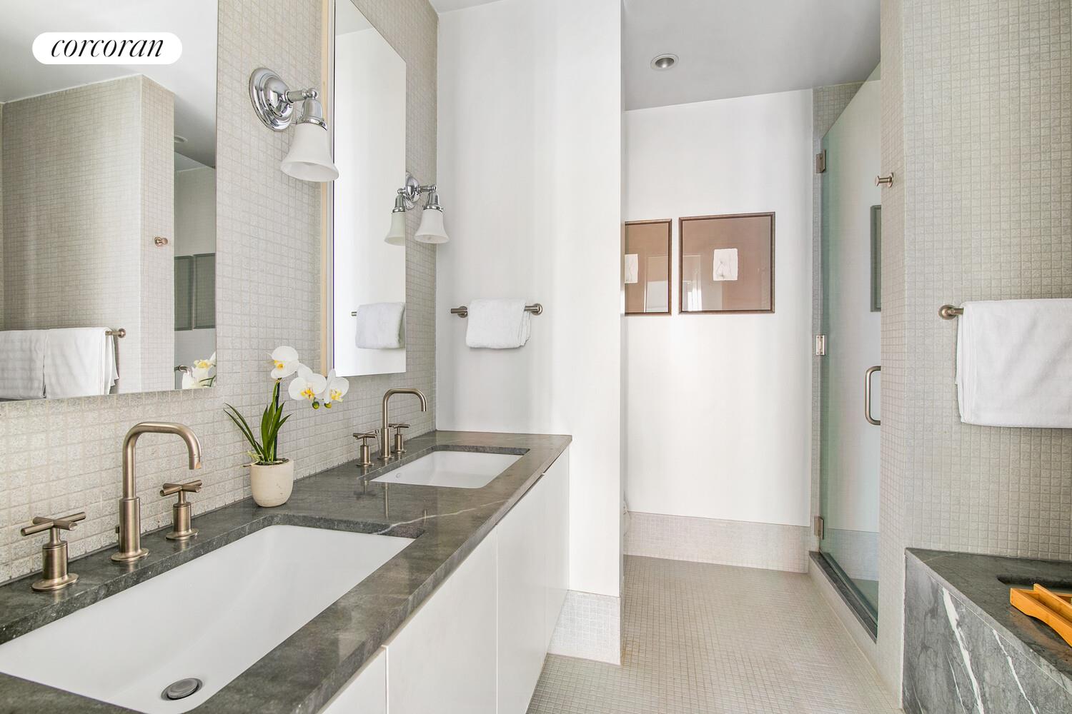 #8 photo, 210 LAFAYETTE Street, マンハッタン SoHo , NY 10012