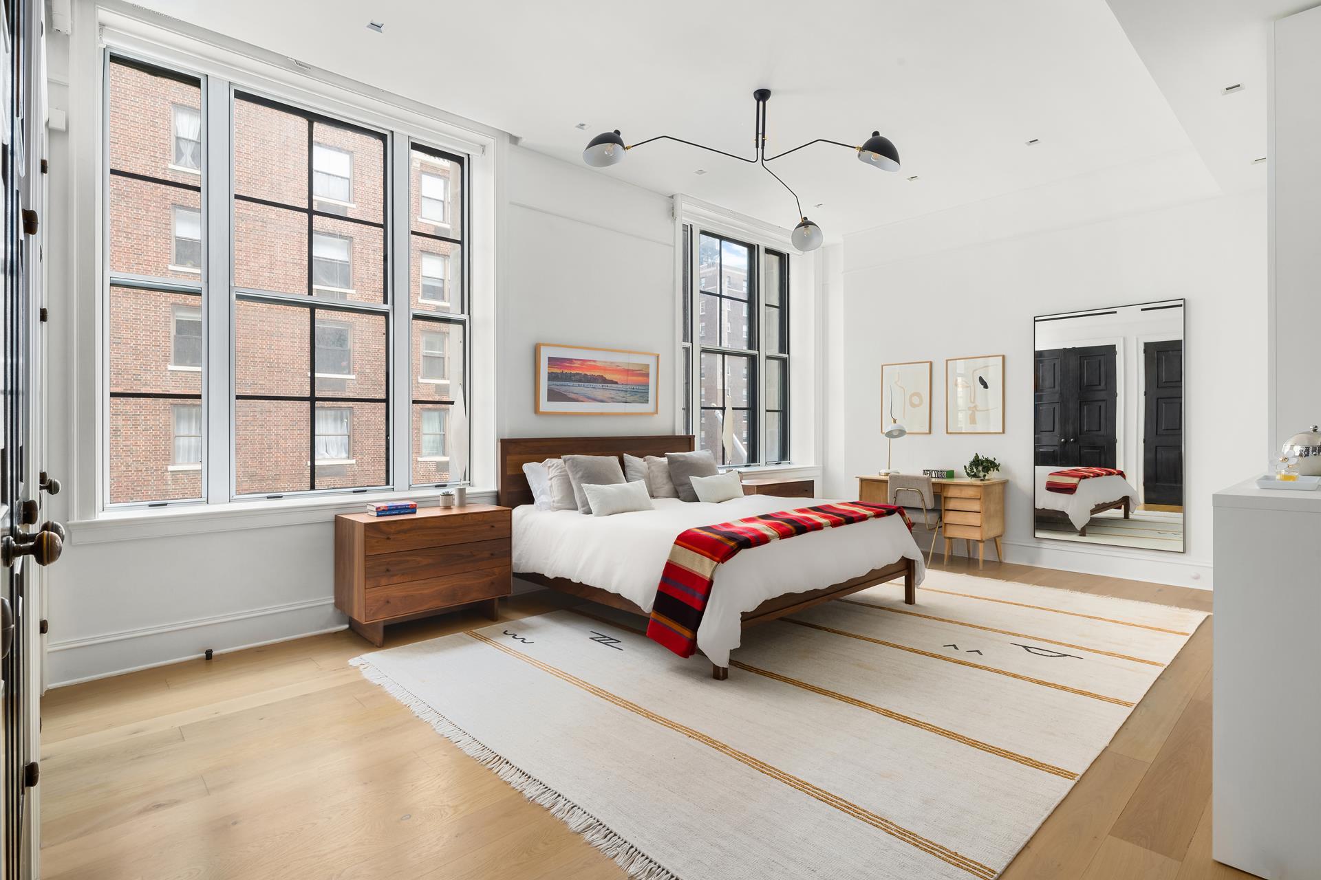 #7 photo, 2112 BROADWAY, Upper West Side , NY 10023