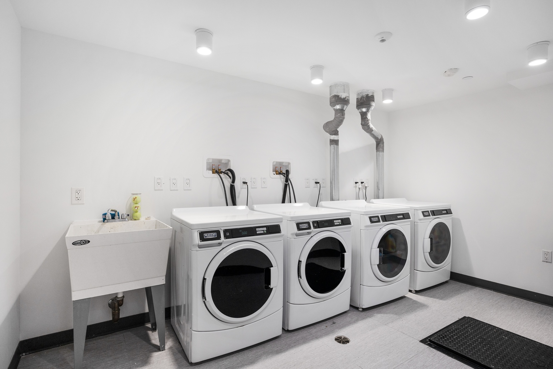 #19 photo, 21-30 44th Drive, クイーンズ区 Court Square , NY 11101