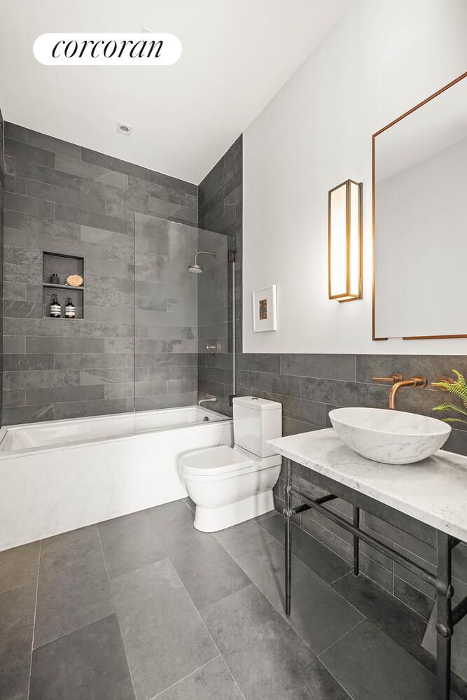 #20 photo, 250 MERCER Street, Greenwich Village , NY 10012