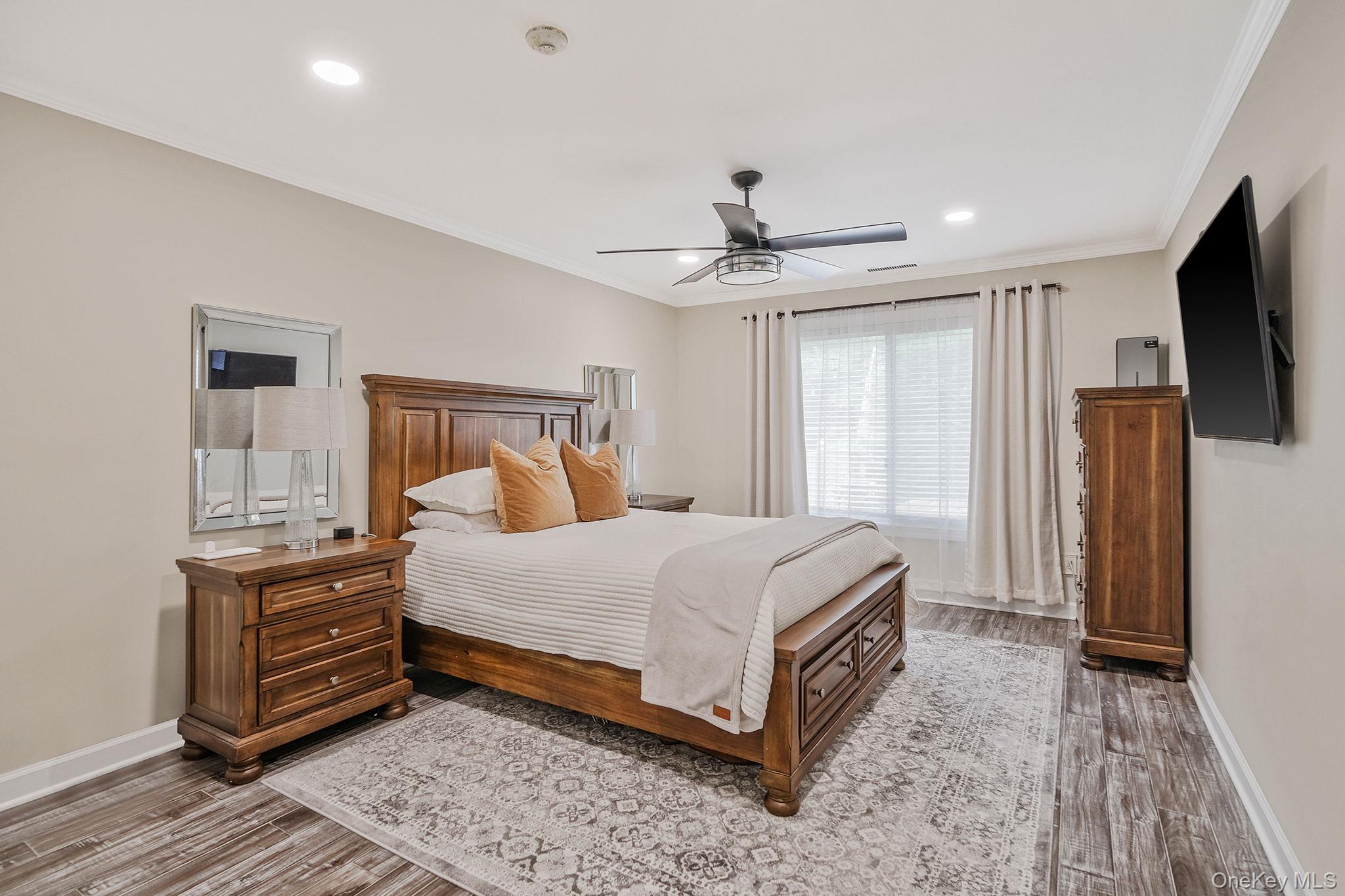 #14 photo, 31 Eric Drive, サフォーク郡 Middle Island , NY 11953