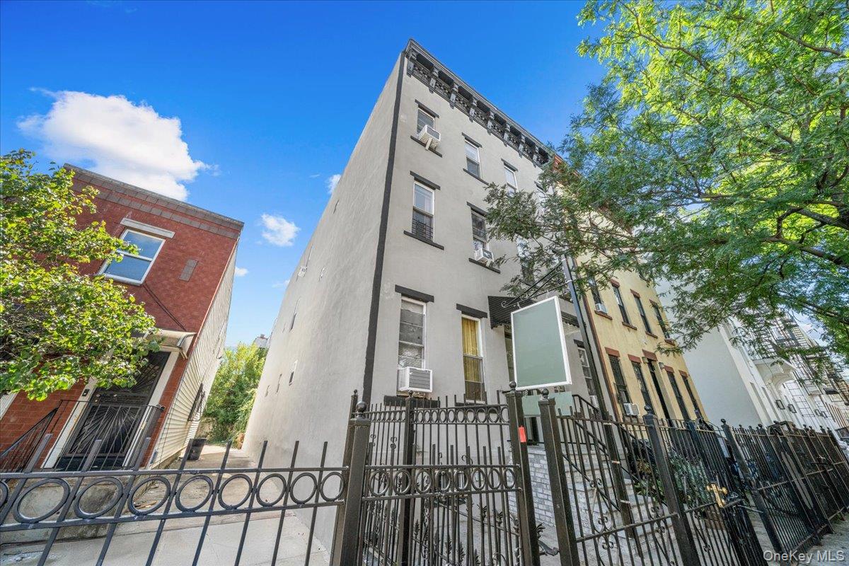 #1 photo, 124 Grove Street, 布鲁克林 Brooklyn , NY 11221