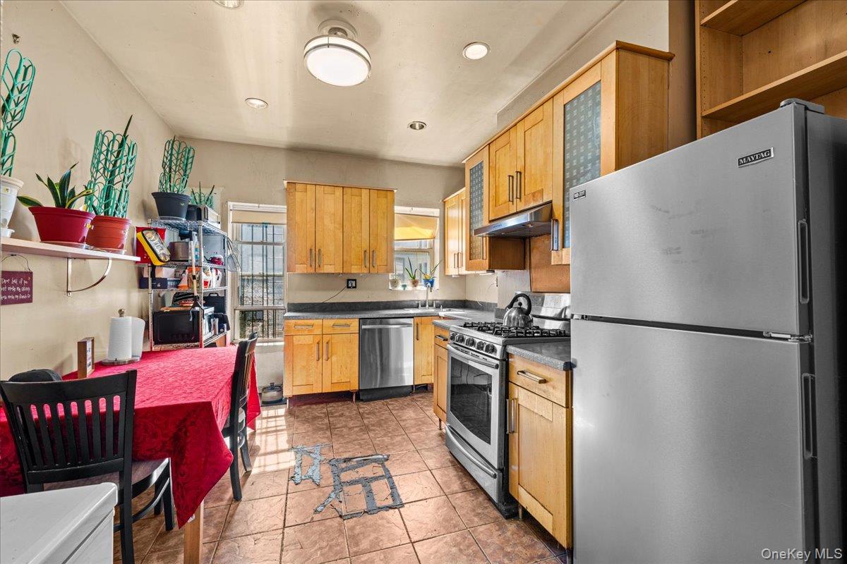 #13 photo, 124 Grove Street, 布鲁克林 Brooklyn , NY 11221