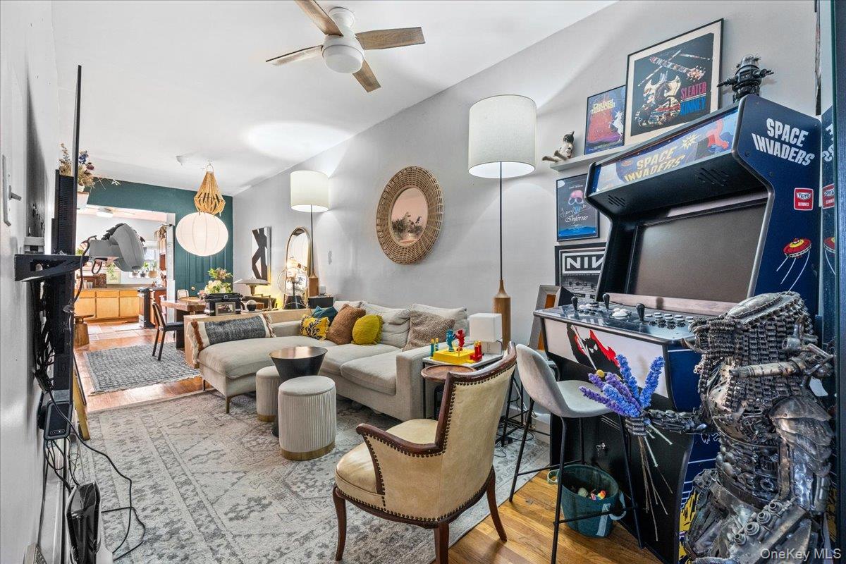 #7 photo, 124 Grove Street, 布鲁克林 Brooklyn , NY 11221