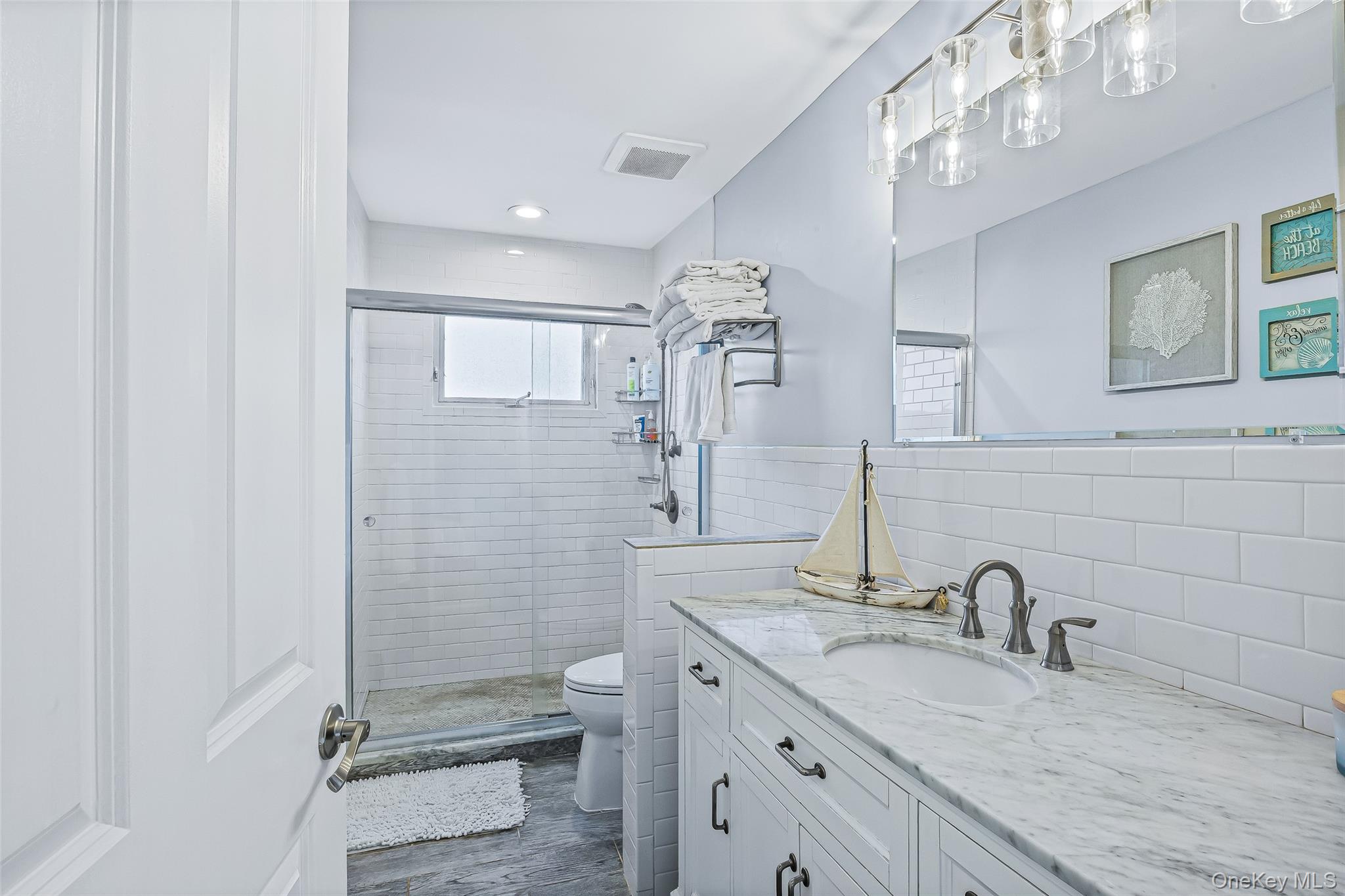 #19 photo, 2296 Hampton Avenue, ナッソー郡 Seaford , NY 11783