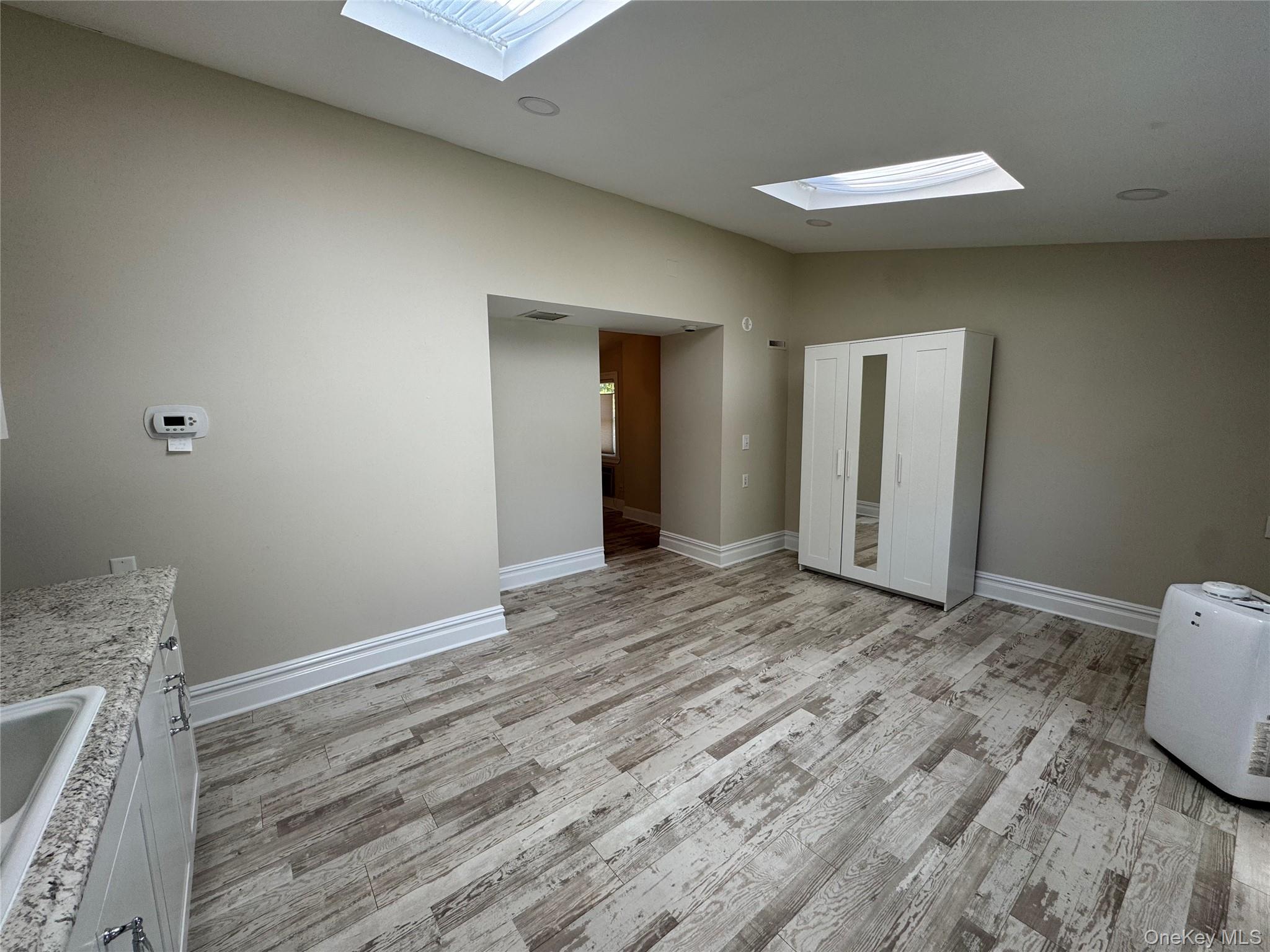 #11 photo, 301 E Main Street, サフォーク郡 Port Jefferson , NY 11777