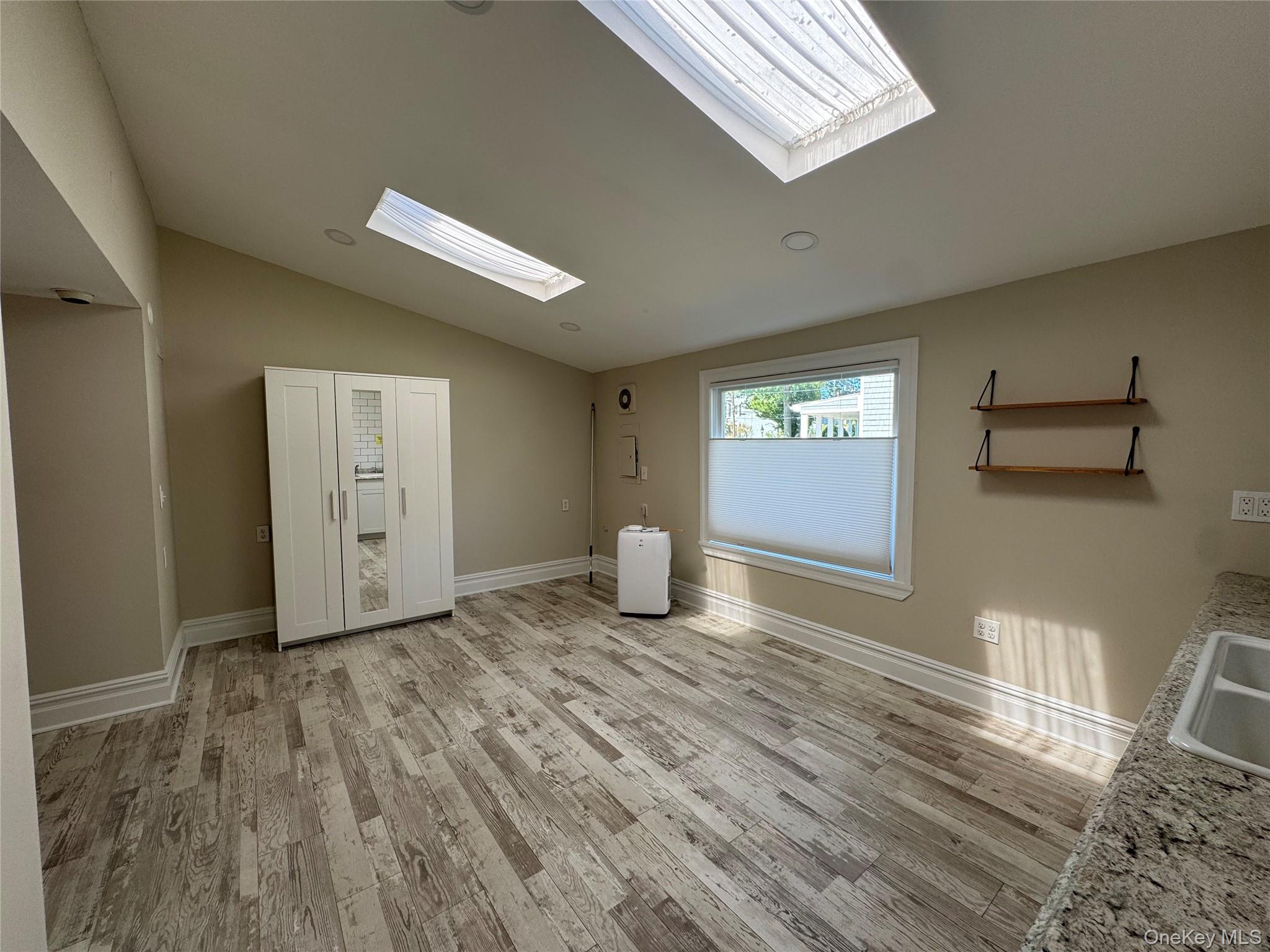 #13 photo, 301 E Main Street, サフォーク郡 Port Jefferson , NY 11777