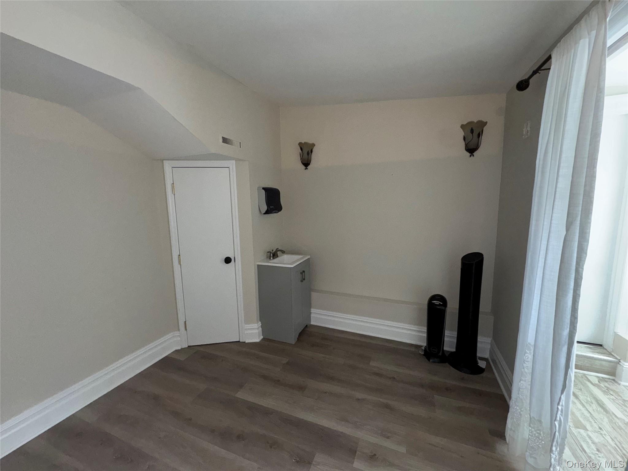 #7 photo, 301 E Main Street, サフォーク郡 Port Jefferson , NY 11777