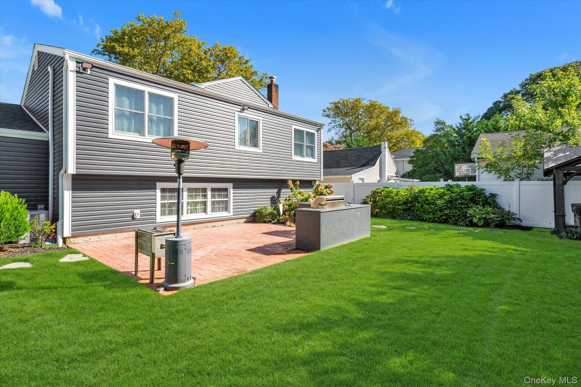 #17 photo, 6 Fairview Road, ナッソー郡 Massapequa , NY 11758