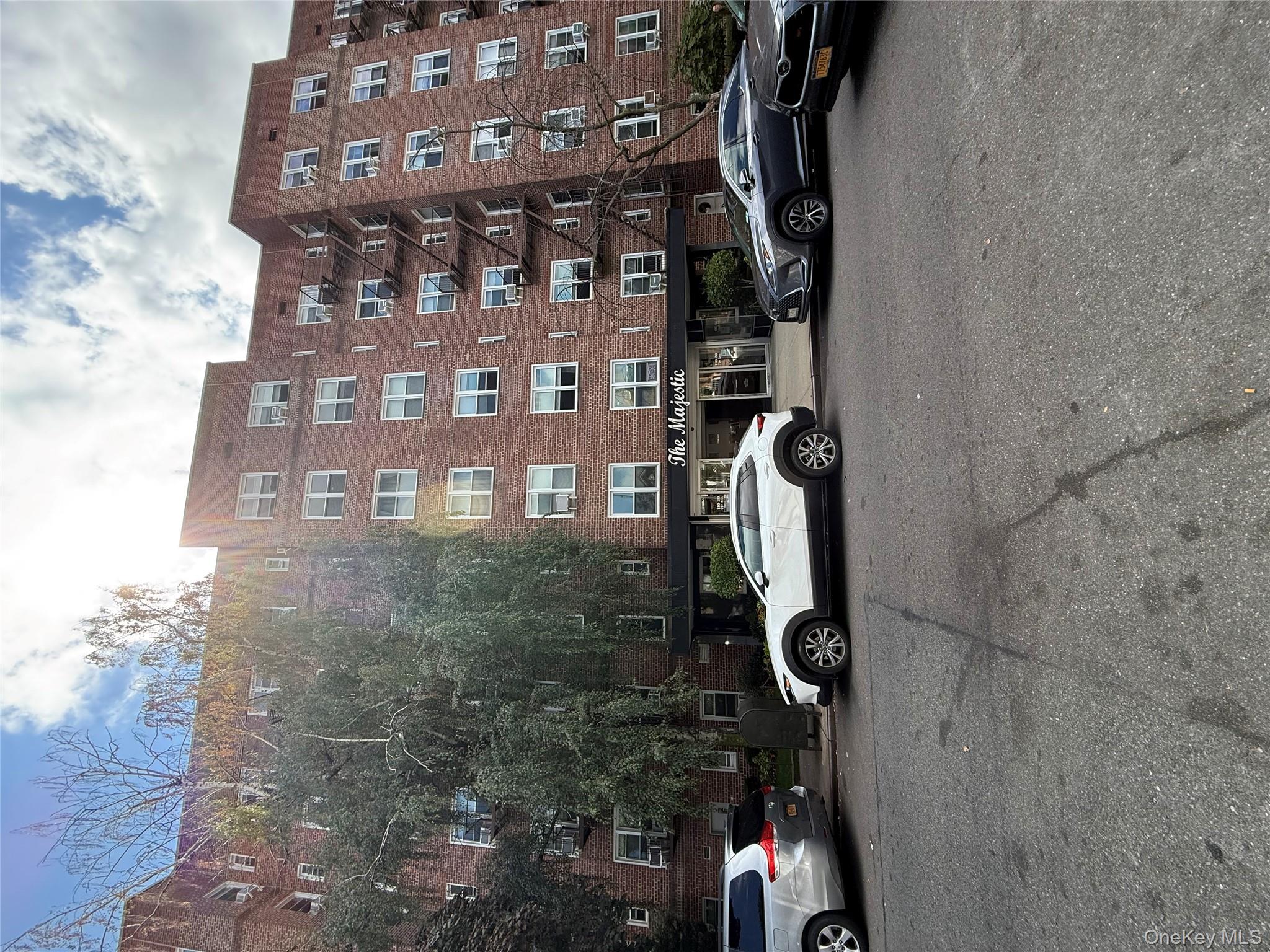 #1 photo, 11020 71st Avenue, クイーンズ区 Forest Hills , NY 11375