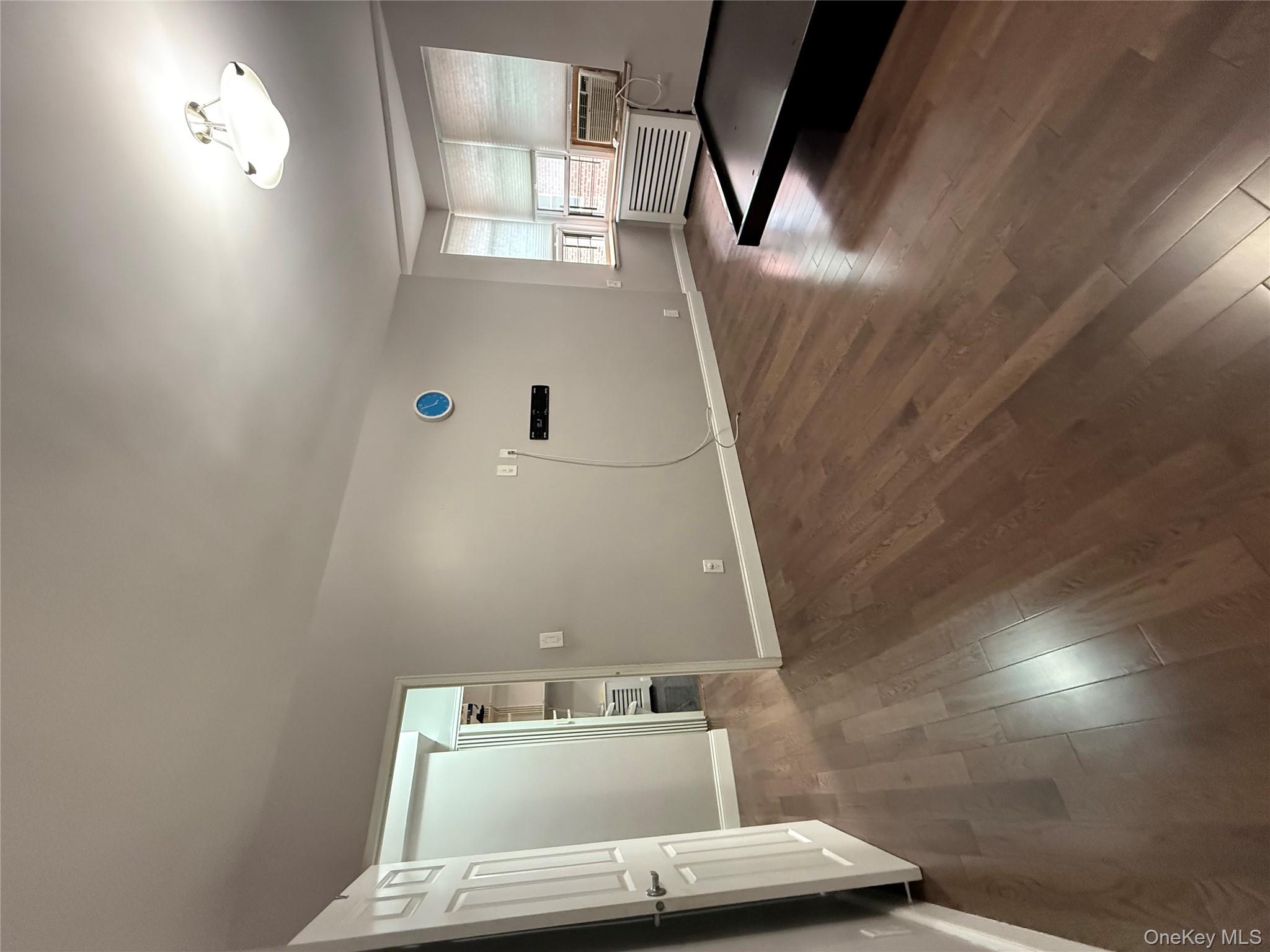 #9 photo, 11020 71st Avenue, クイーンズ区 Forest Hills , NY 11375