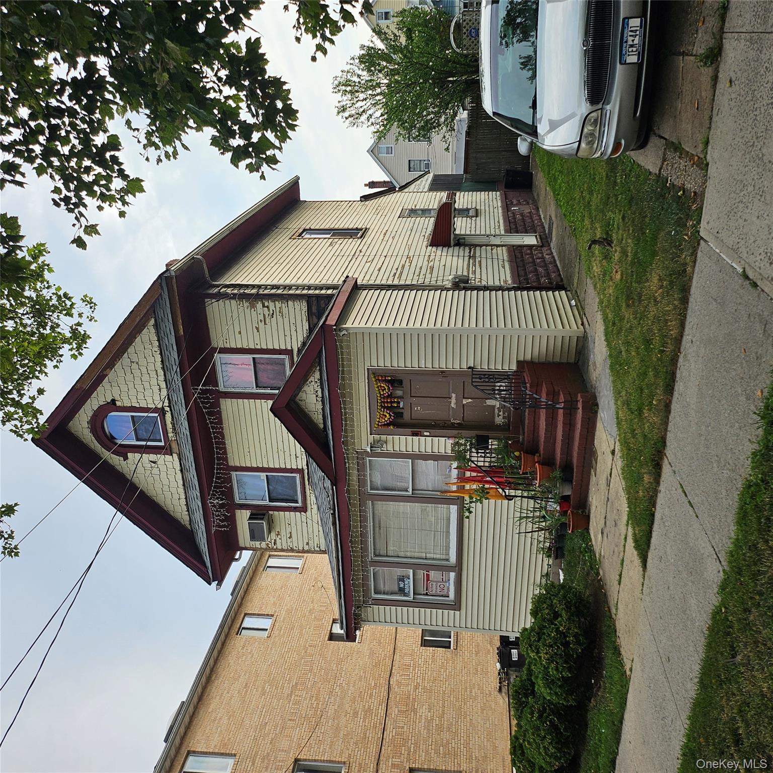 #1 photo, 10326 118th Street, Richmond Hill , NY 11419