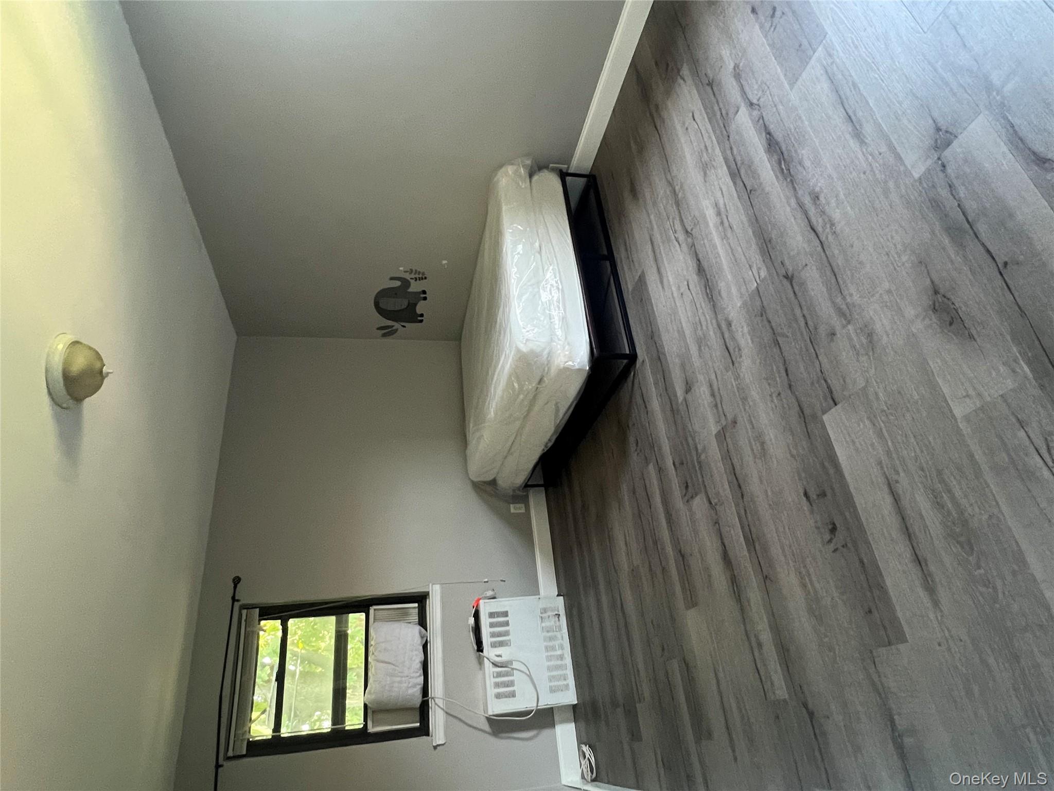 #12 photo, 196-11 69th Avenue, クイーンズ区 Fresh Meadows , NY 11365