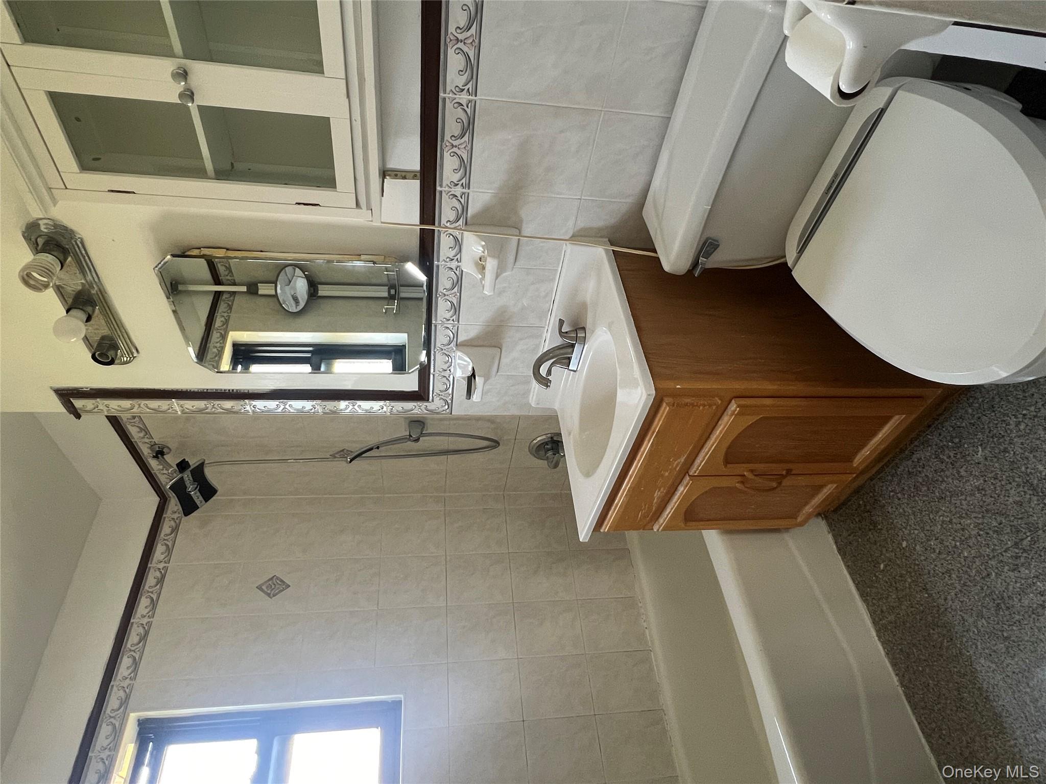 #13 photo, 196-11 69th Avenue, クイーンズ区 Fresh Meadows , NY 11365