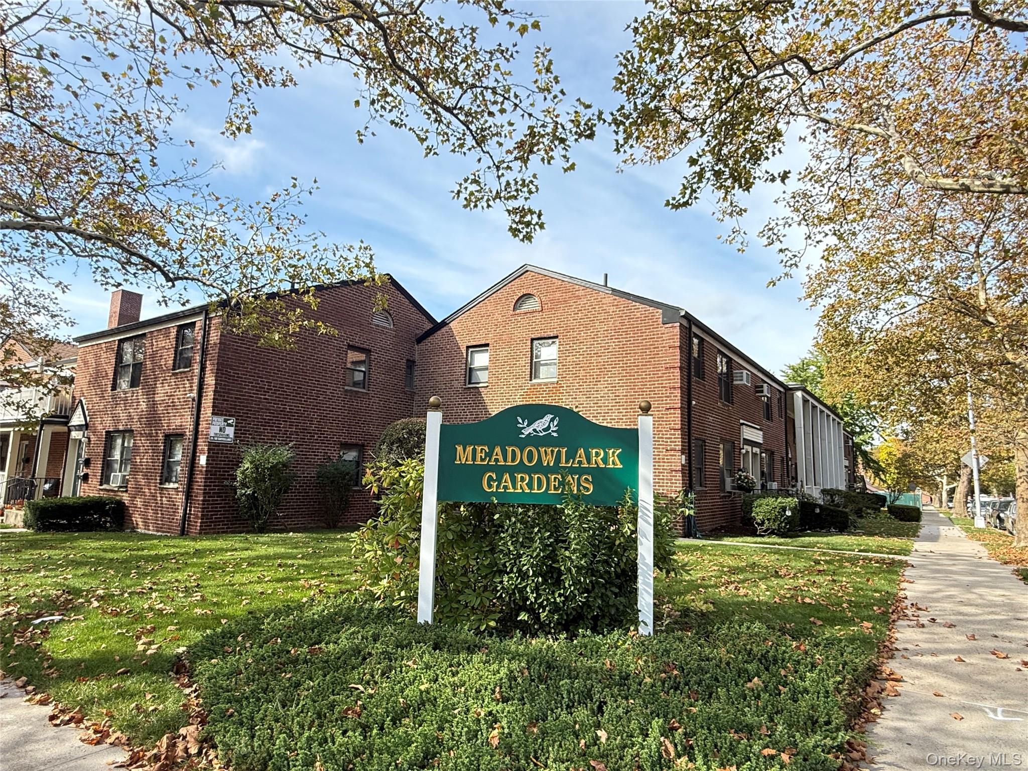 #4 photo, 196-11 69th Avenue, クイーンズ区 Fresh Meadows , NY 11365