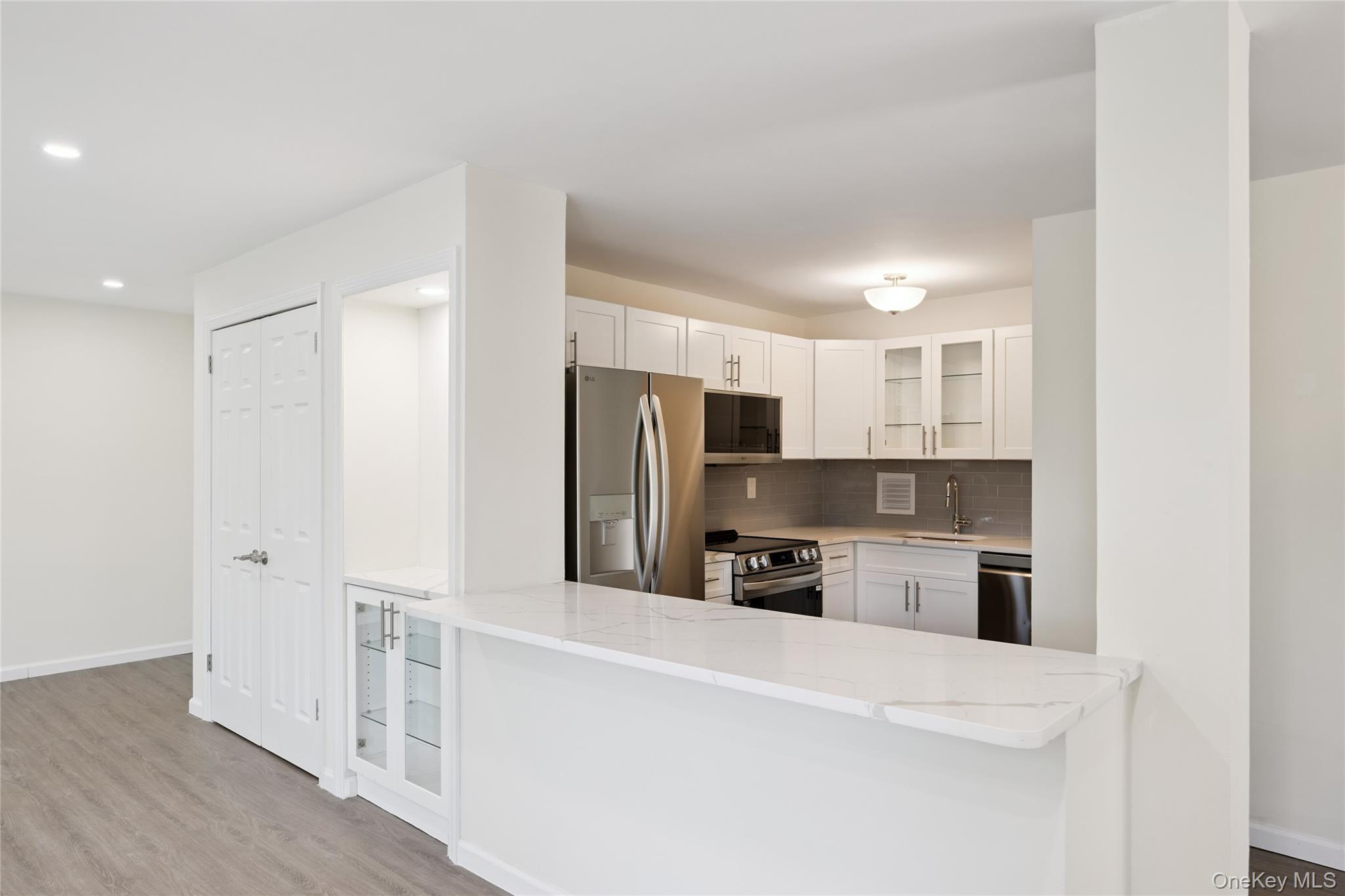 #1 photo, 7-04 166th Street, クイーンズ区 Beechhurst , NY 11357