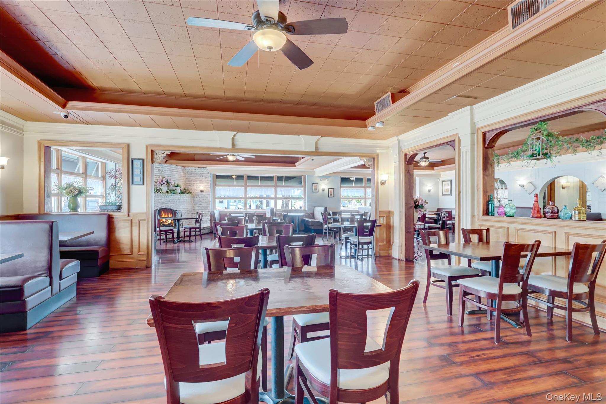 #11 photo, 361 Main Street, Center Moriches , NY 11934