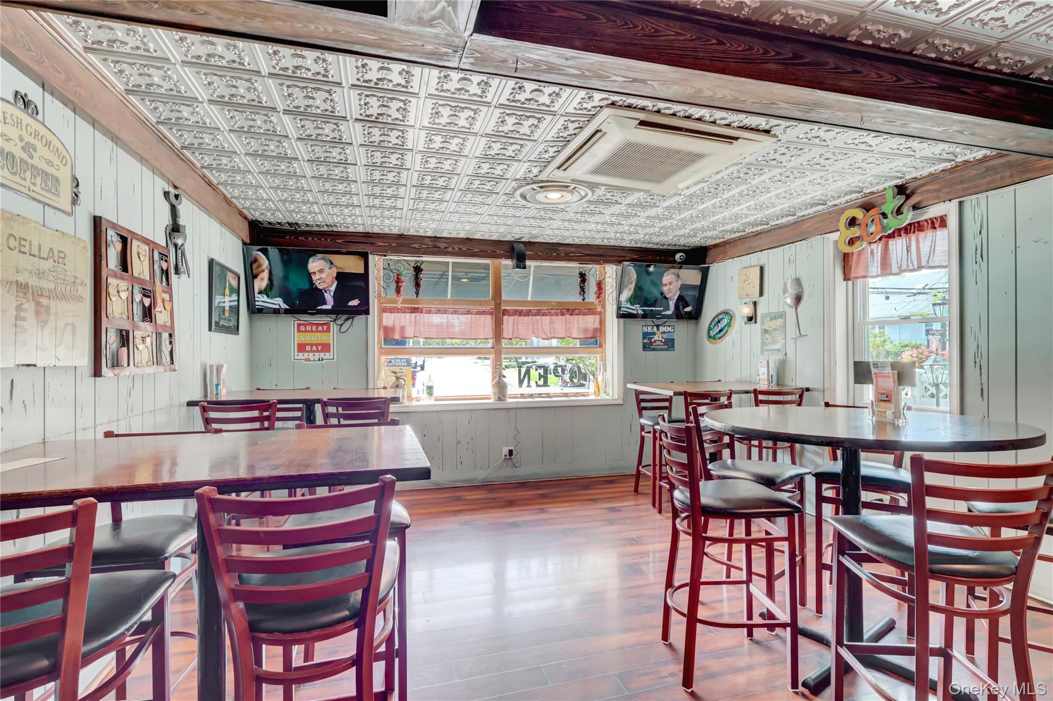 #18 photo, 361 Main Street, Center Moriches , NY 11934