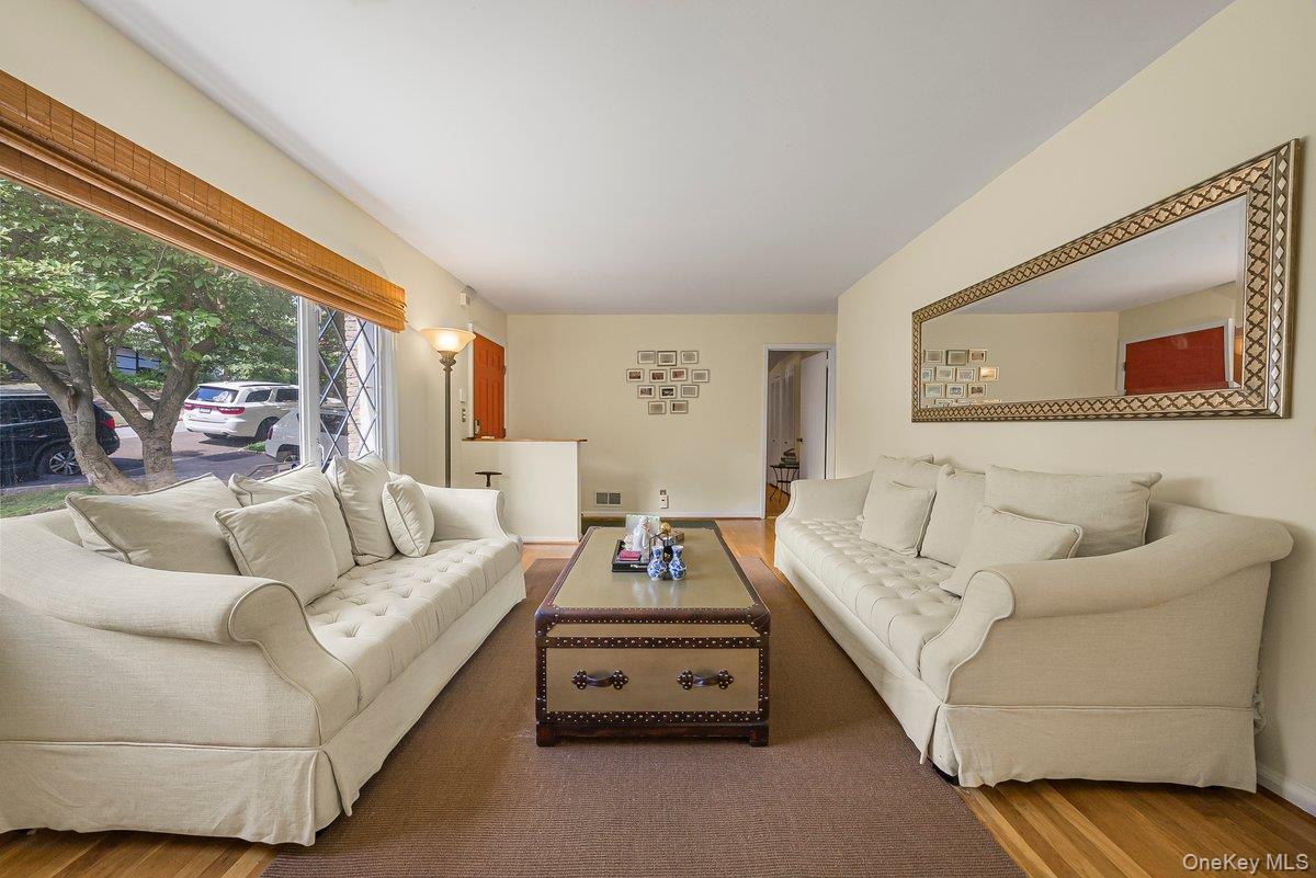 #10 photo, 104 Lefferts Road, Yonkers , NY 10705