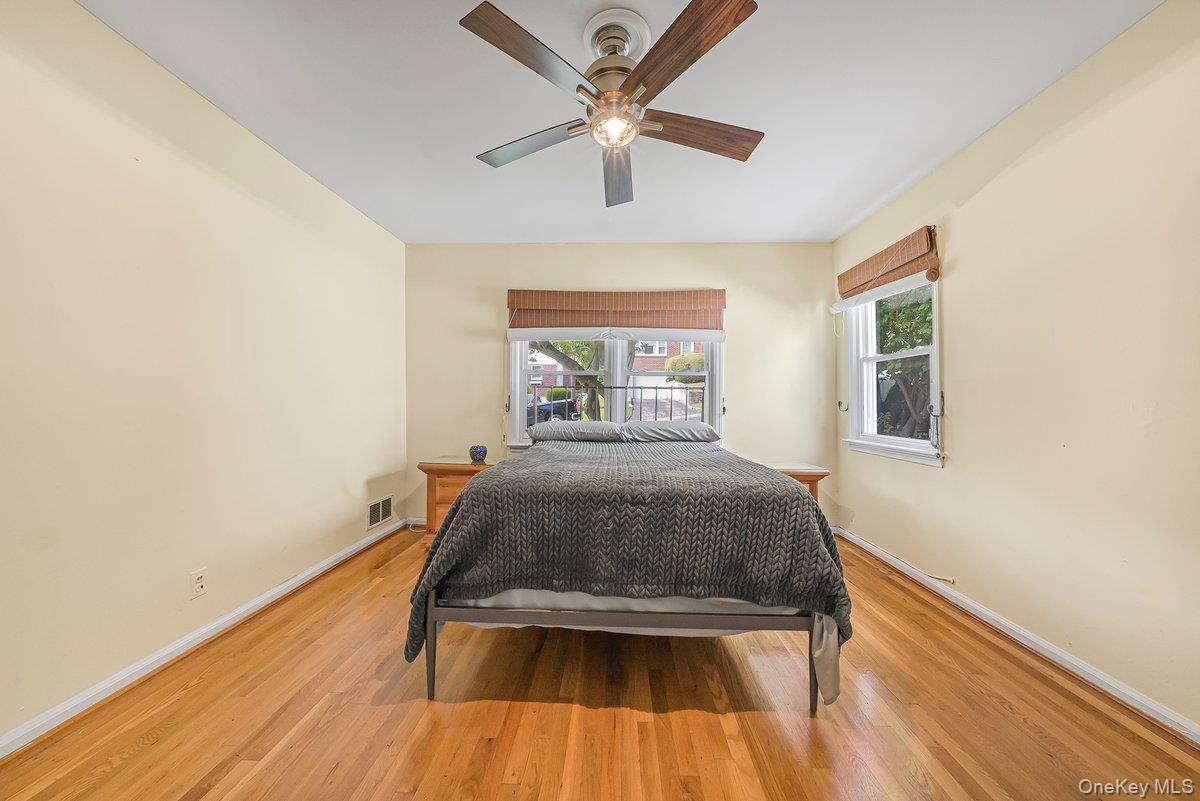 #13 photo, 104 Lefferts Road, Yonkers , NY 10705