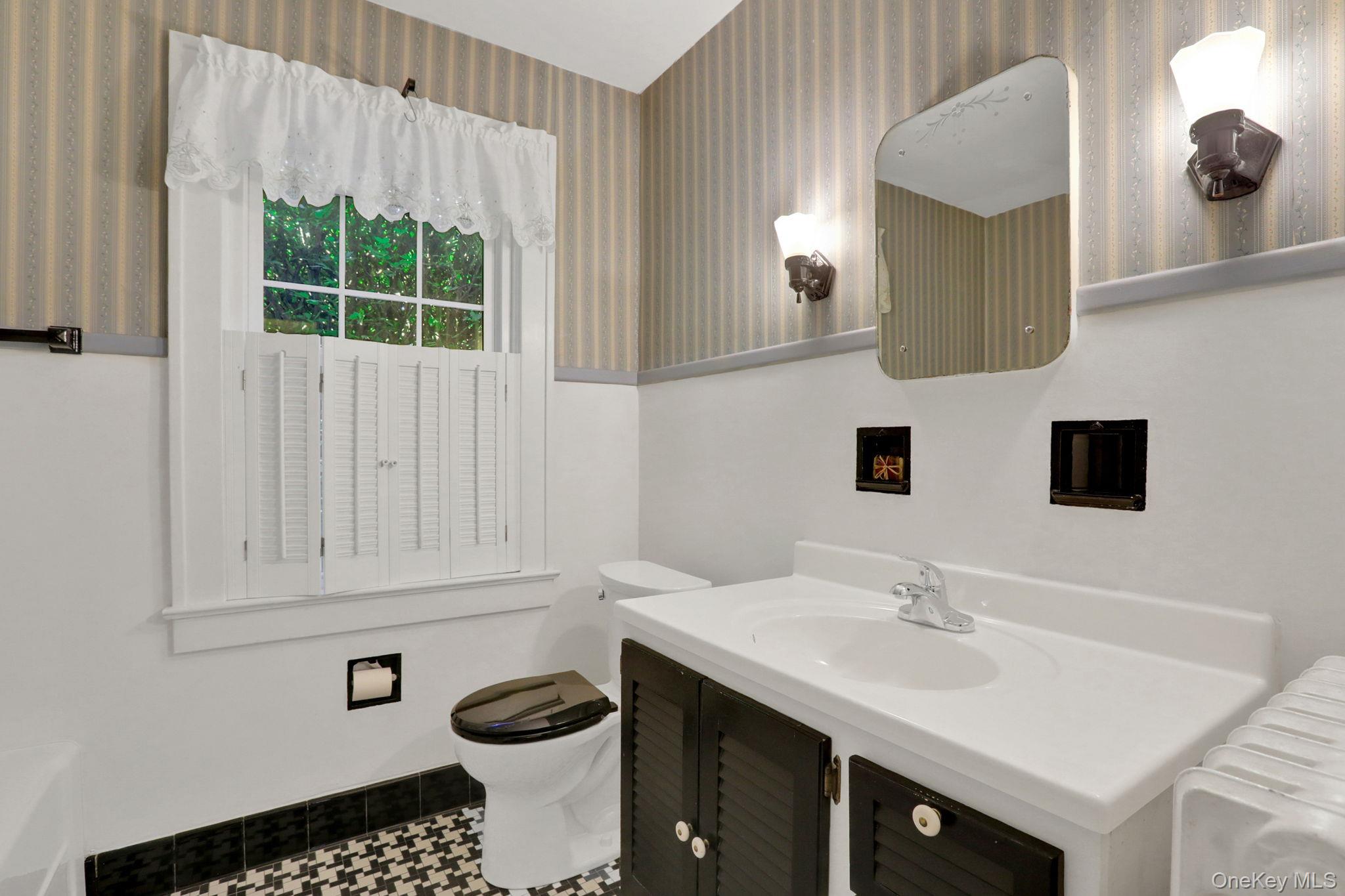 #15 photo, 94 Roosevelt Avenue, Kingston , NY 12401