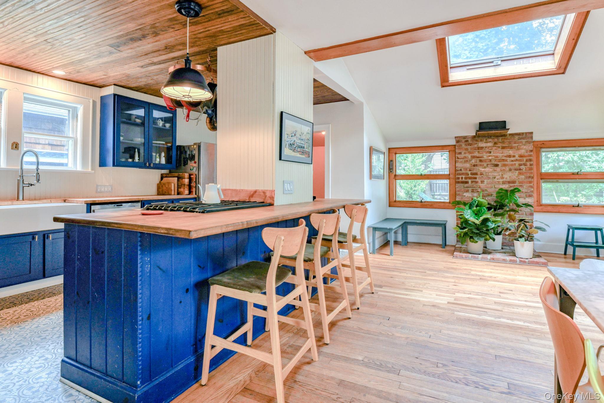 #1 photo, 12 Sterling Avenue, Tappan , NY 10983