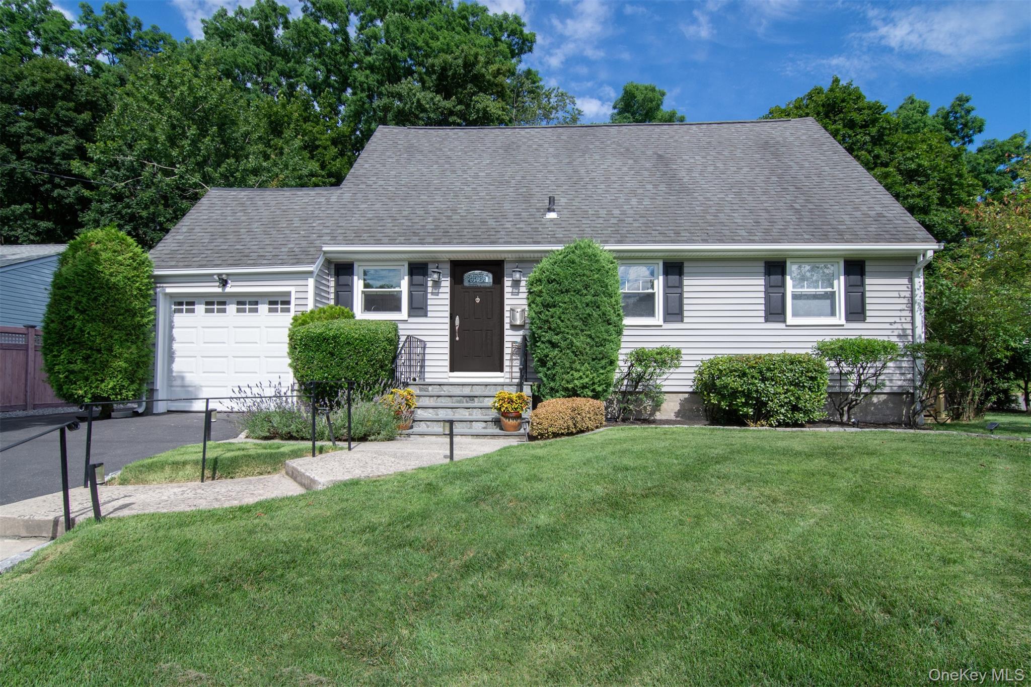 #1 photo, 103 Hilltop Road, Ardsley , NY 10502