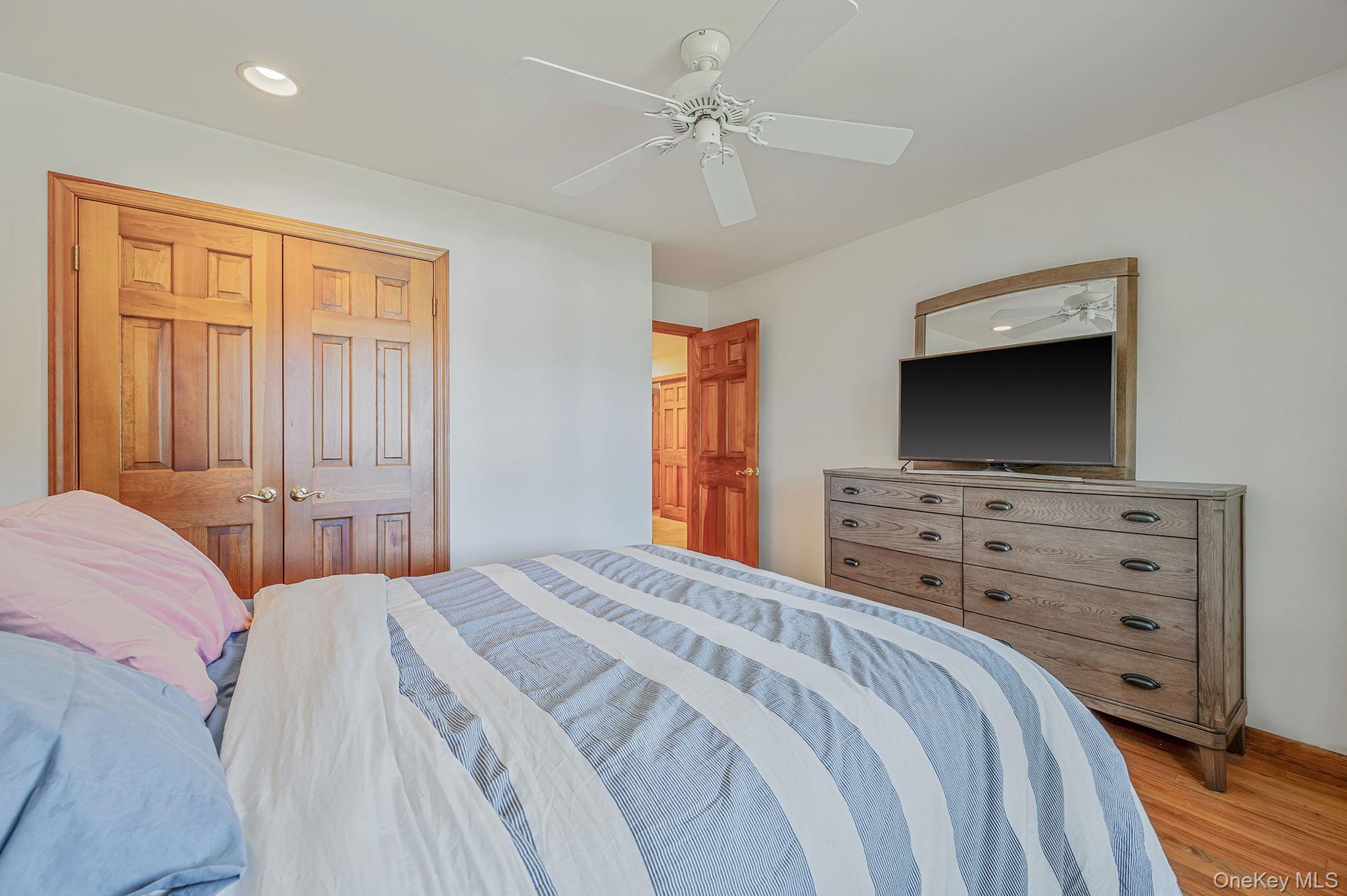 #12 photo, 6 Bay Drive, サフォーク郡 Hampton Bays , NY 11946