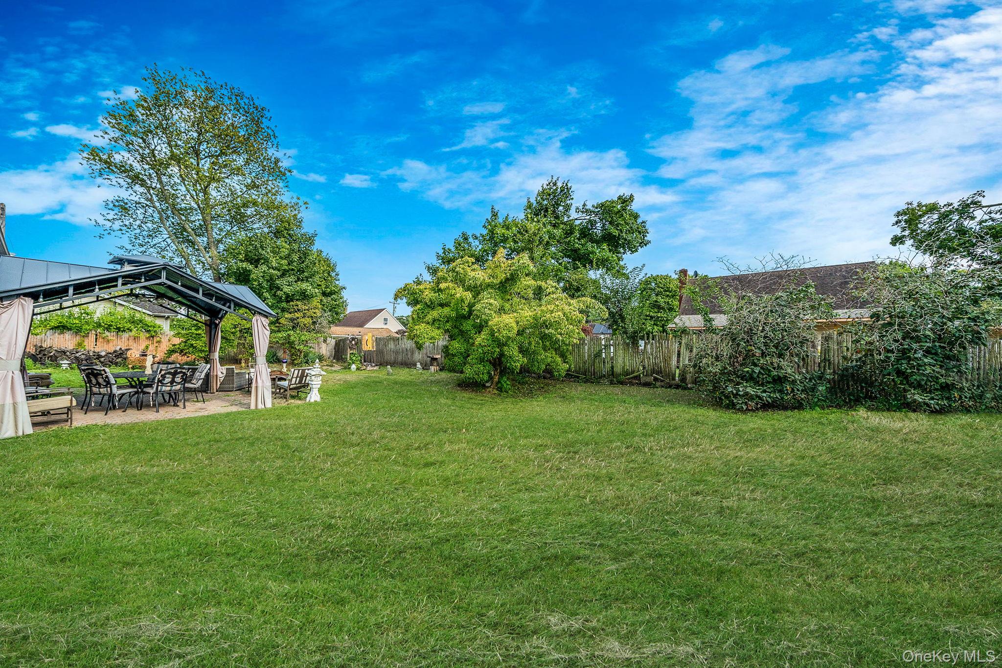 #10 photo, 30 Oakdale Avenue, サフォーク郡 Central Islip , NY 11722