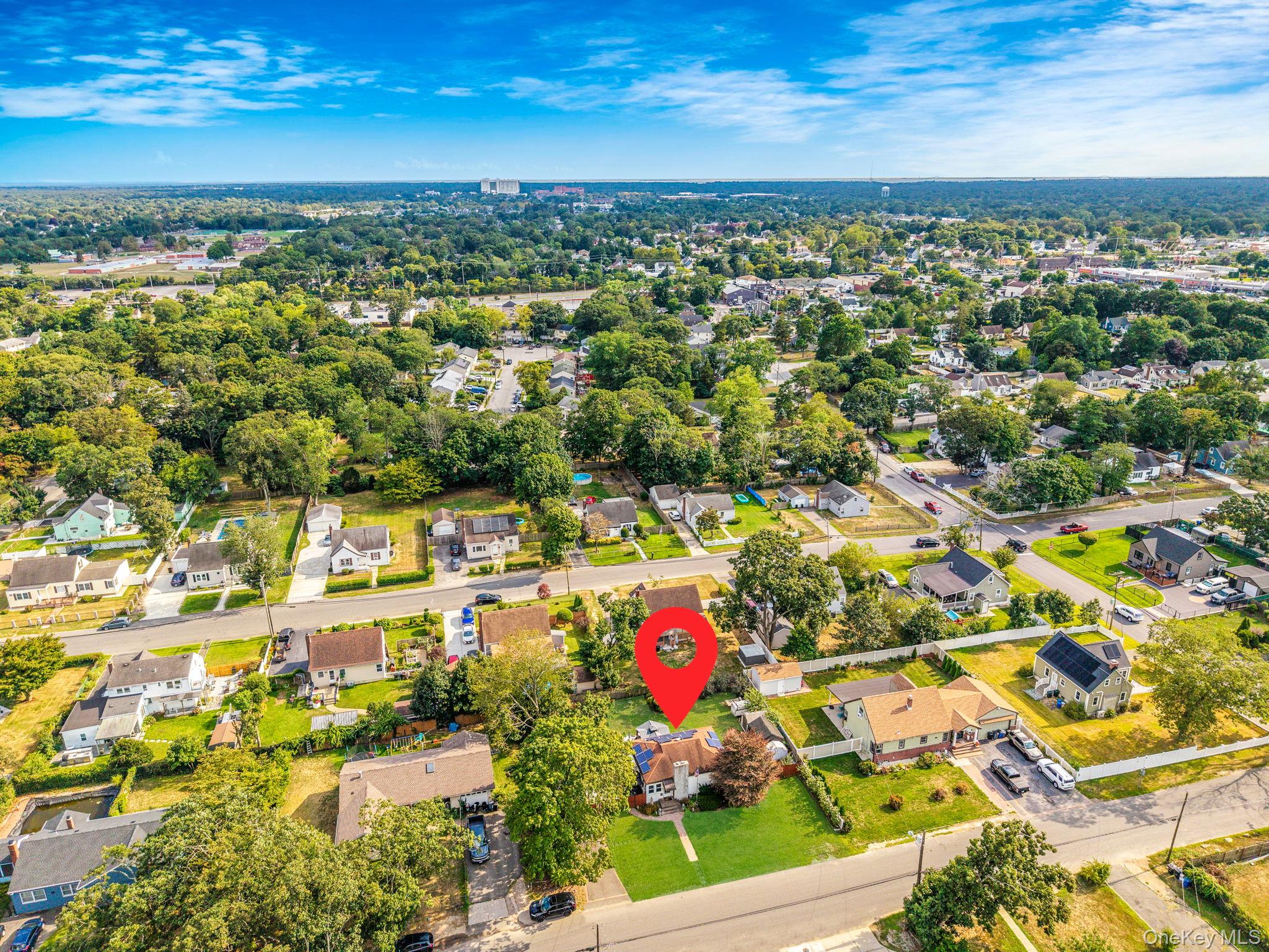 #16 photo, 30 Oakdale Avenue, サフォーク郡 Central Islip , NY 11722