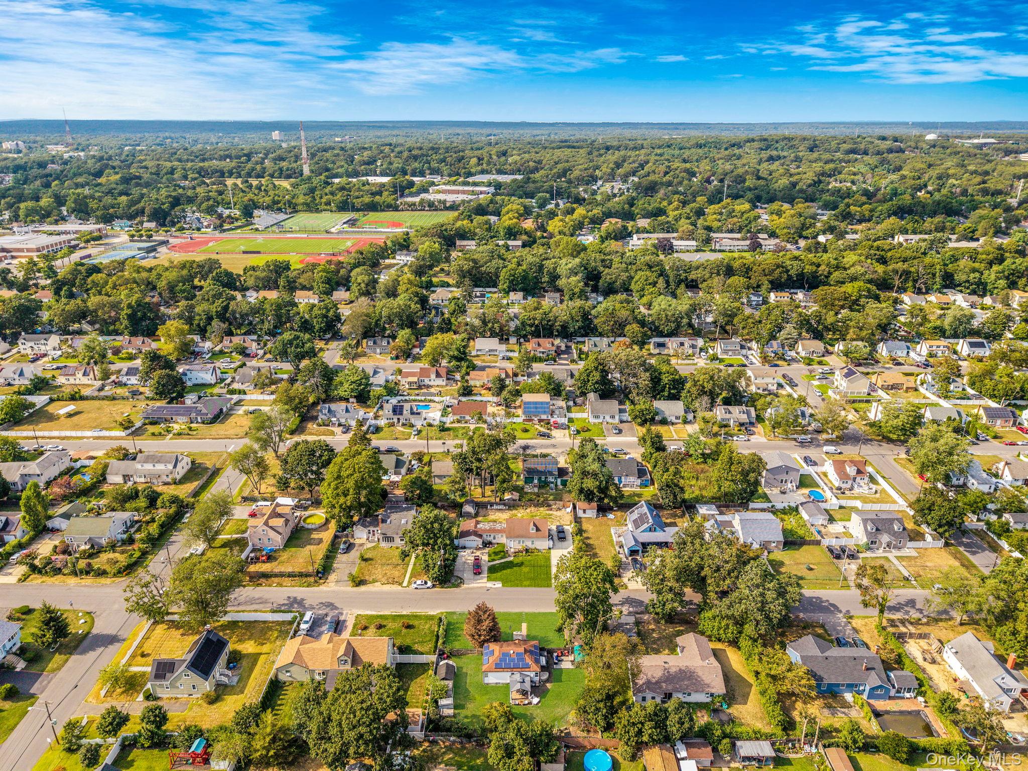 #19 photo, 30 Oakdale Avenue, サフォーク郡 Central Islip , NY 11722